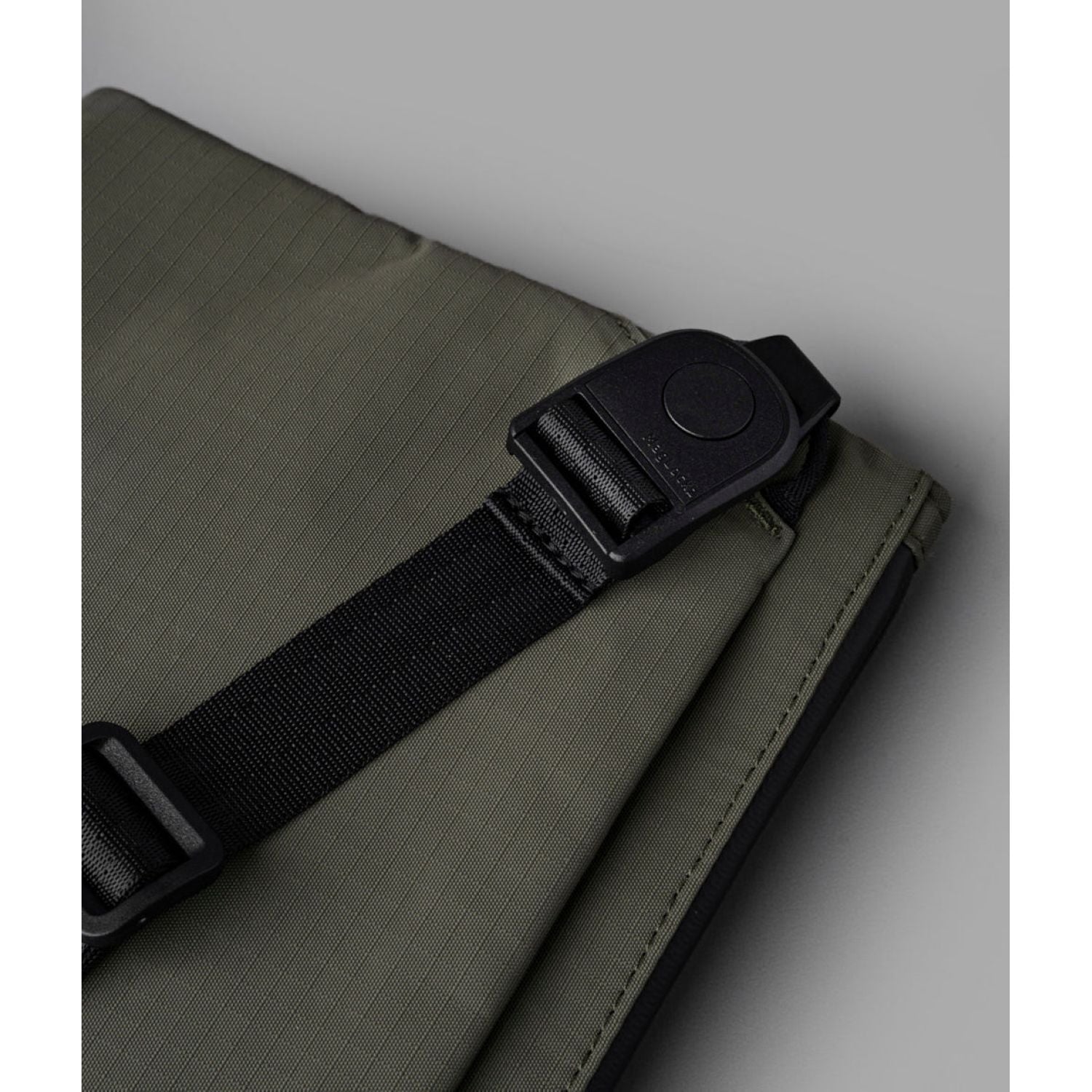 ALPAKA Zip Pouch Max V2