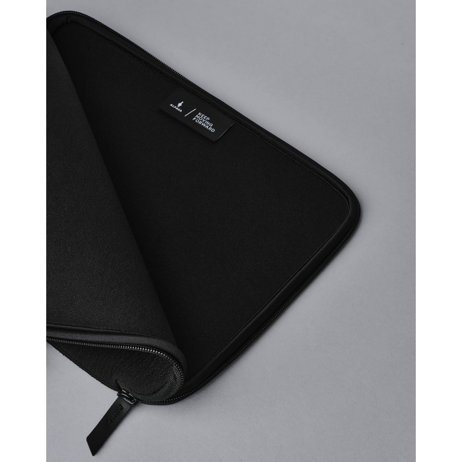 ALPAKA Slim Tablet Sleeve 12.9"