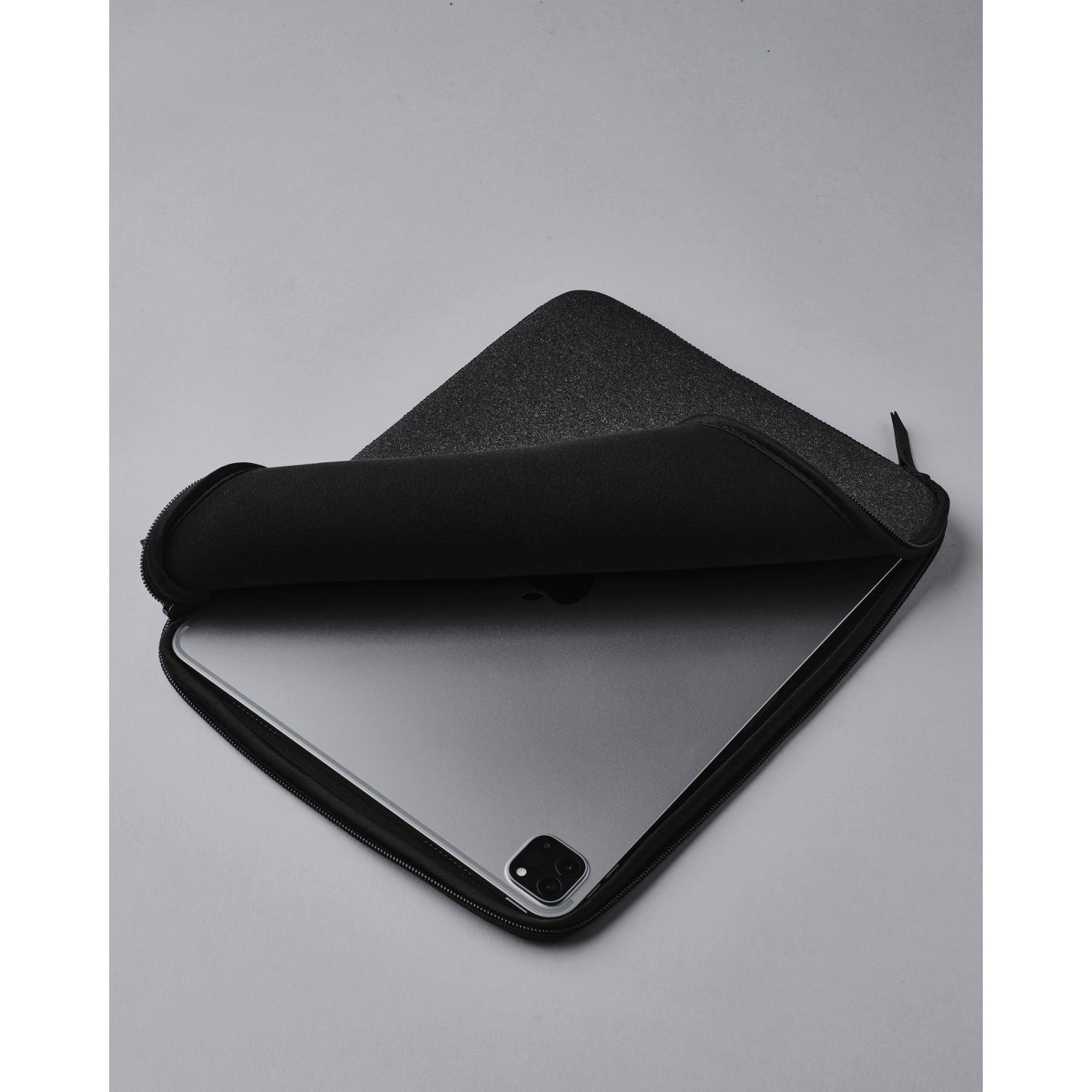 ALPAKA Slim Tablet Sleeve 12.9"