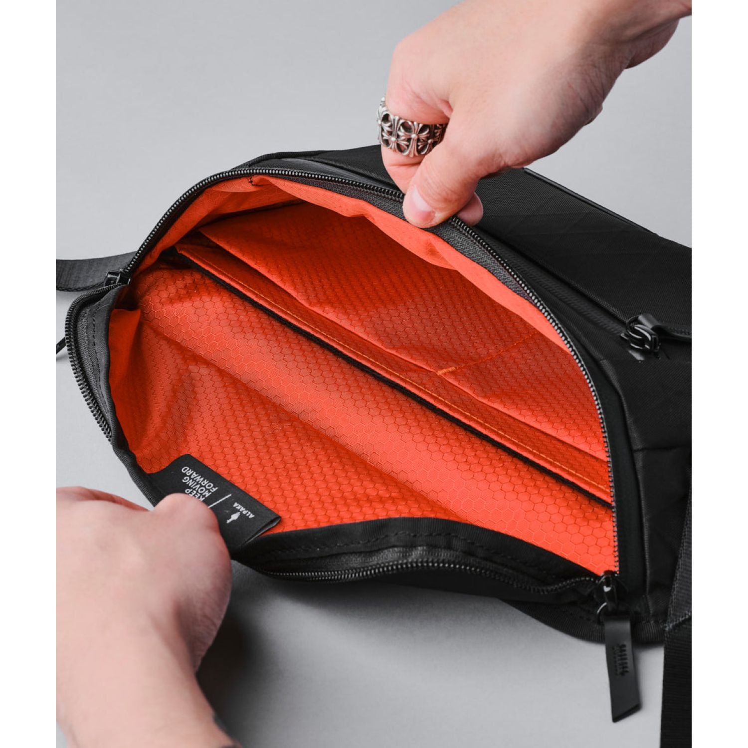 ALPAKA Bravo Sling Mini V2