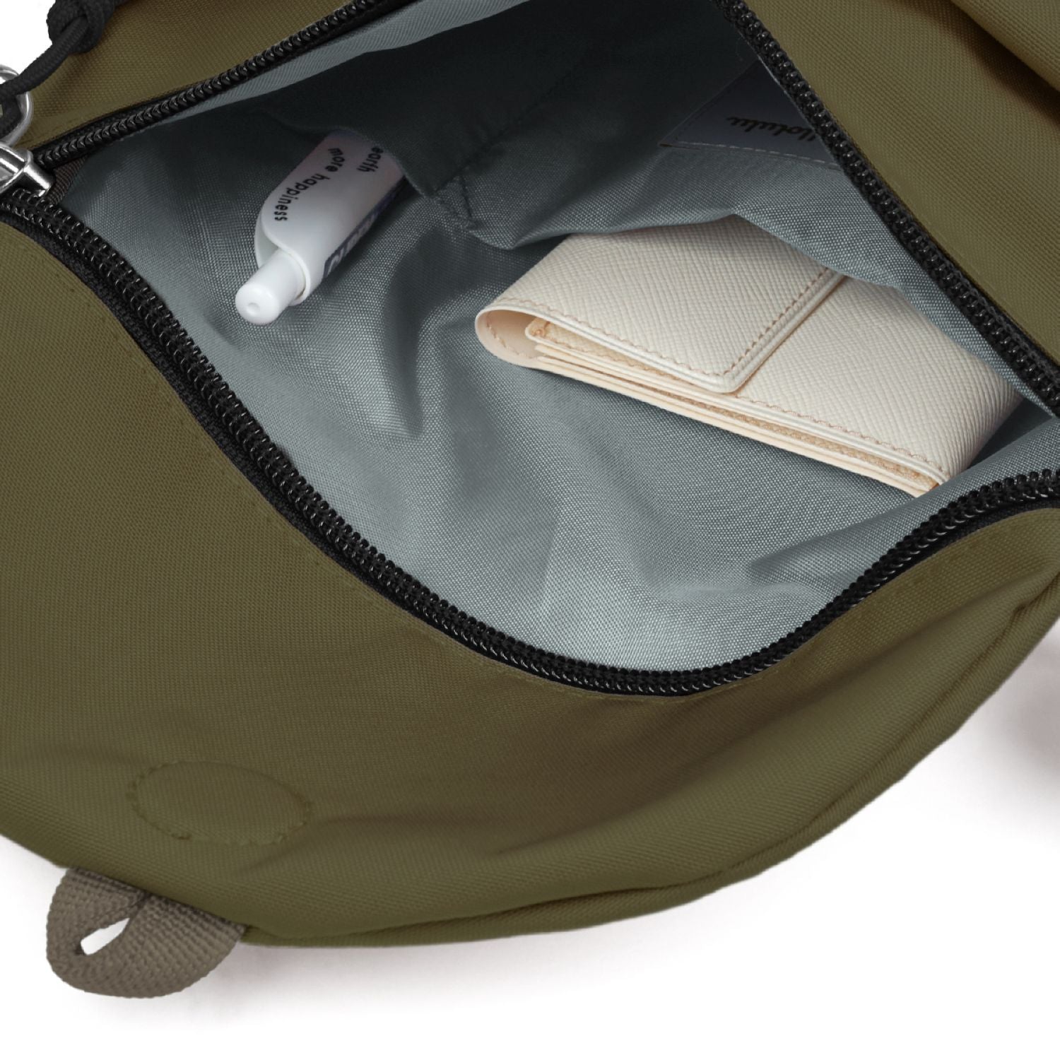 Hellolulu Desi Sling Bag Recycled