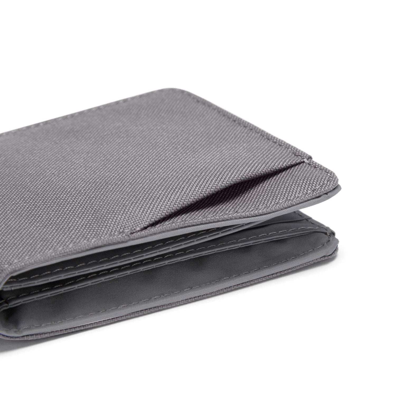 Pacsafe Rfidsafe RFID Blocking Bifold Wallet