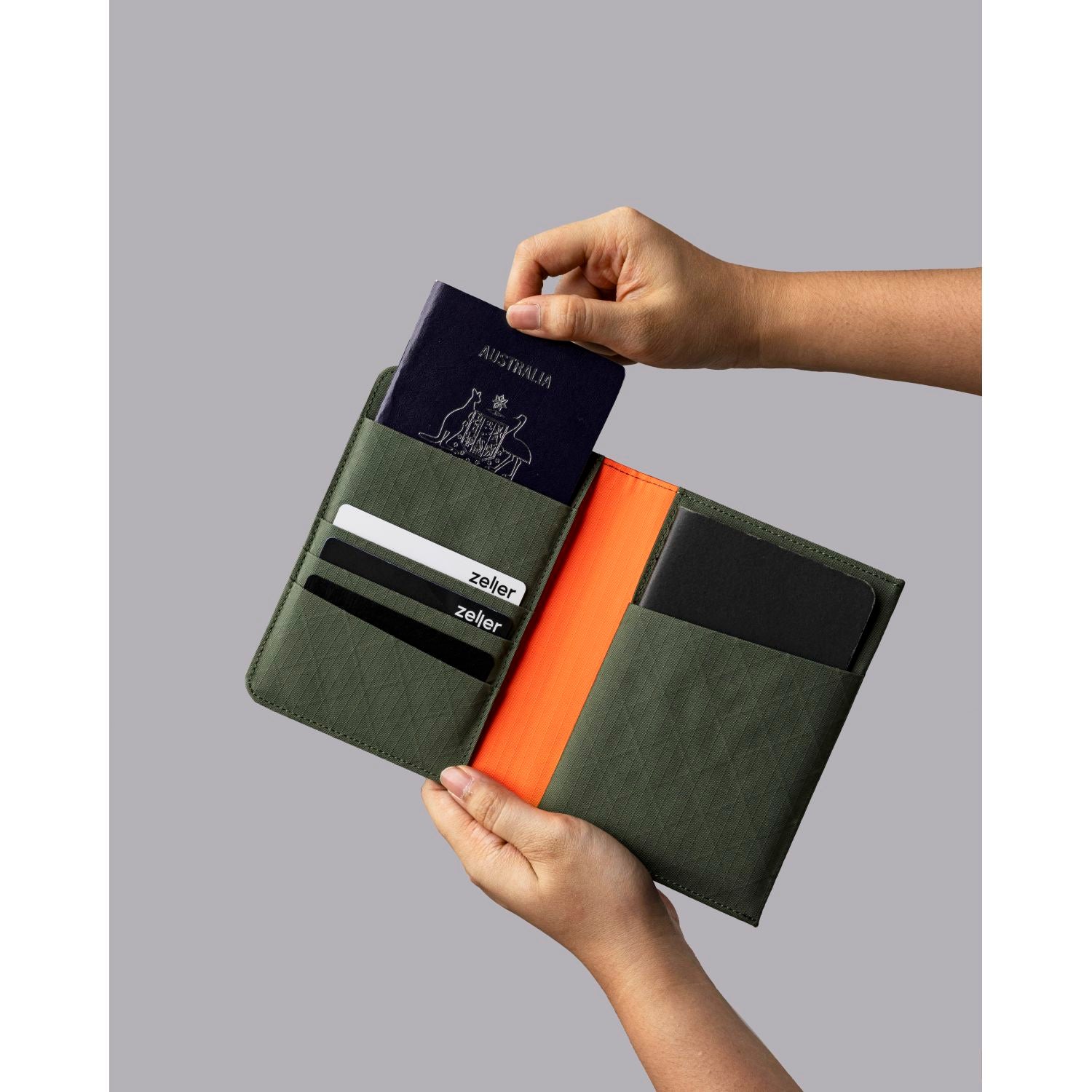 ALPAKA ARK Bifold Passport Wallet