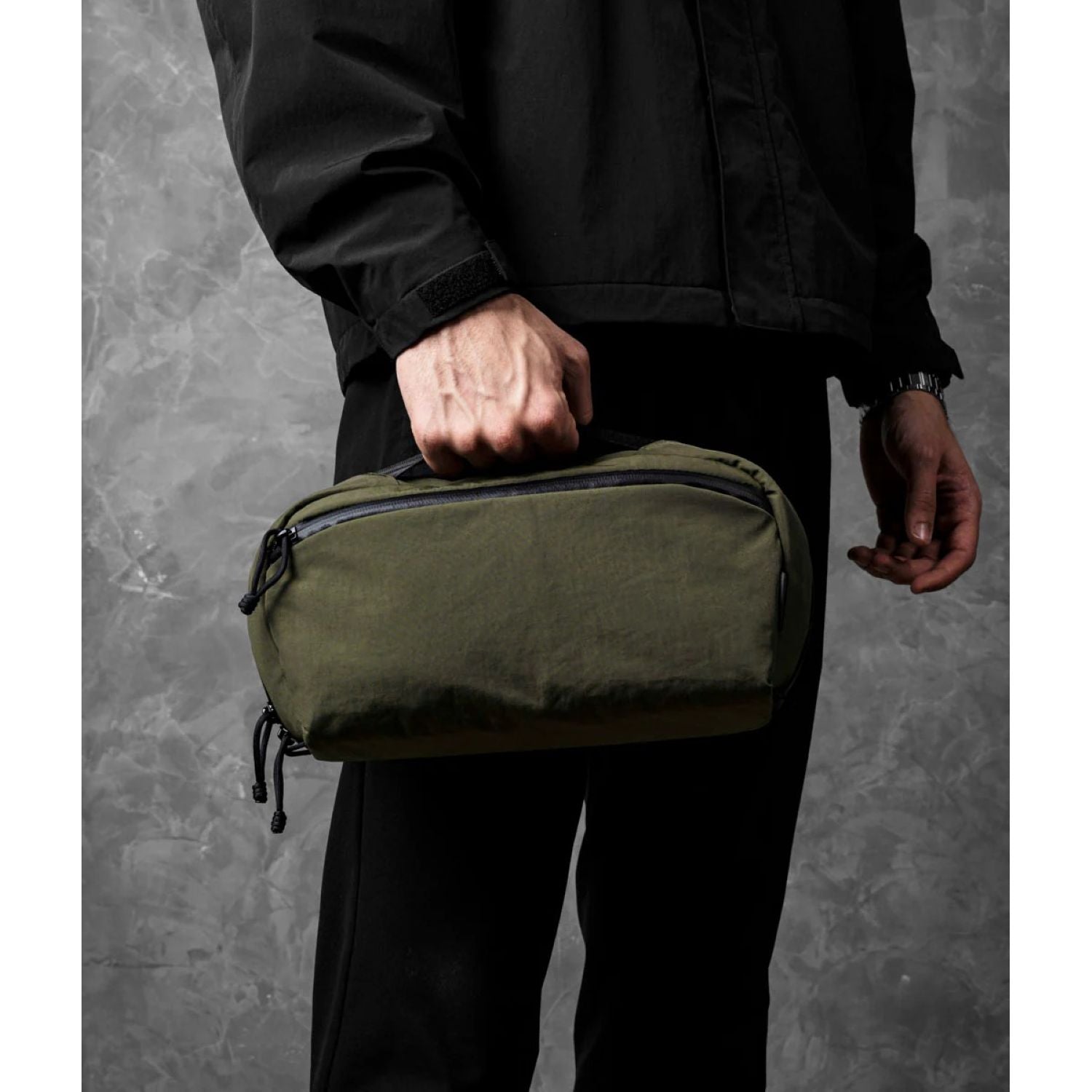 ALPAKA Eclipse Gaming Sling