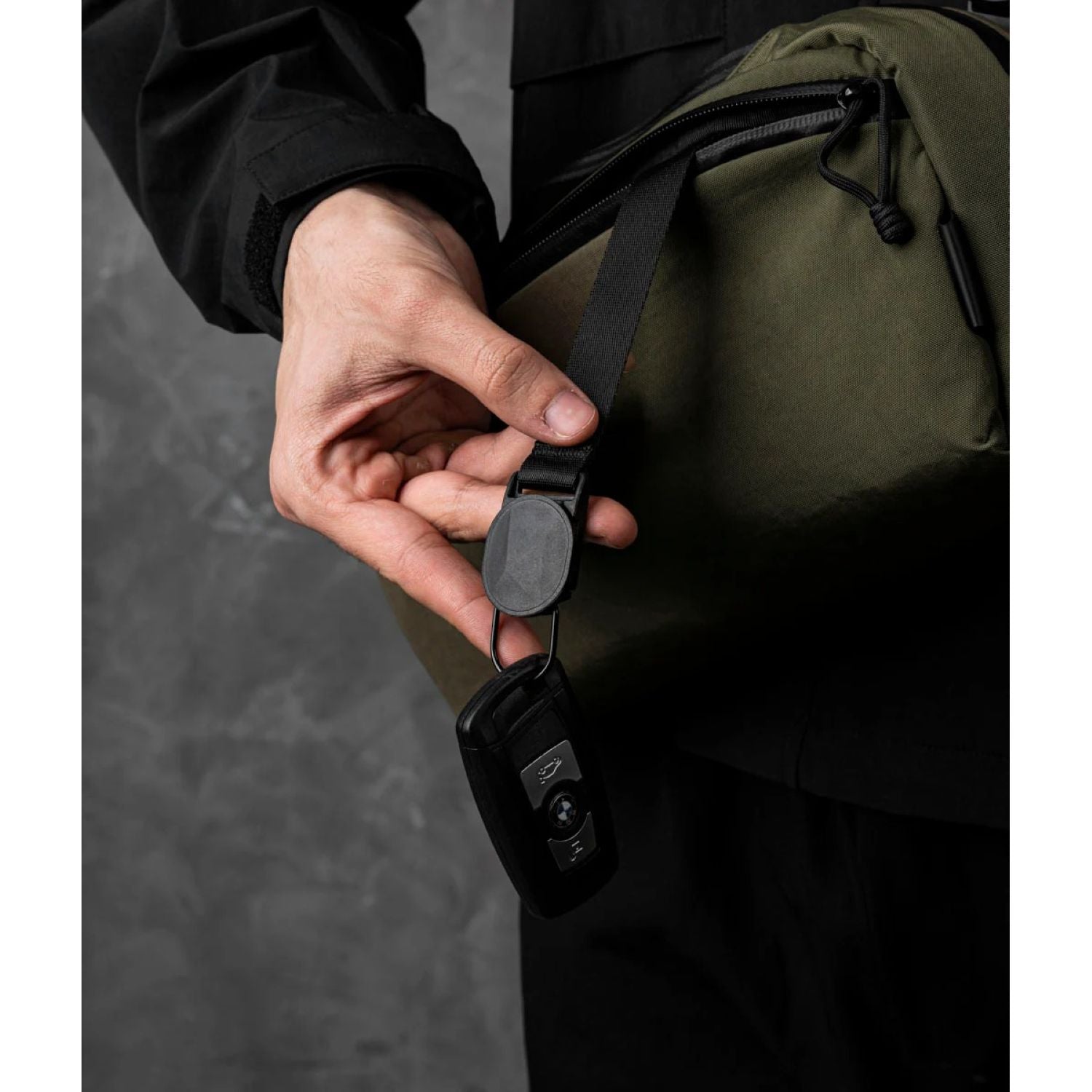 ALPAKA Eclipse Gaming Sling