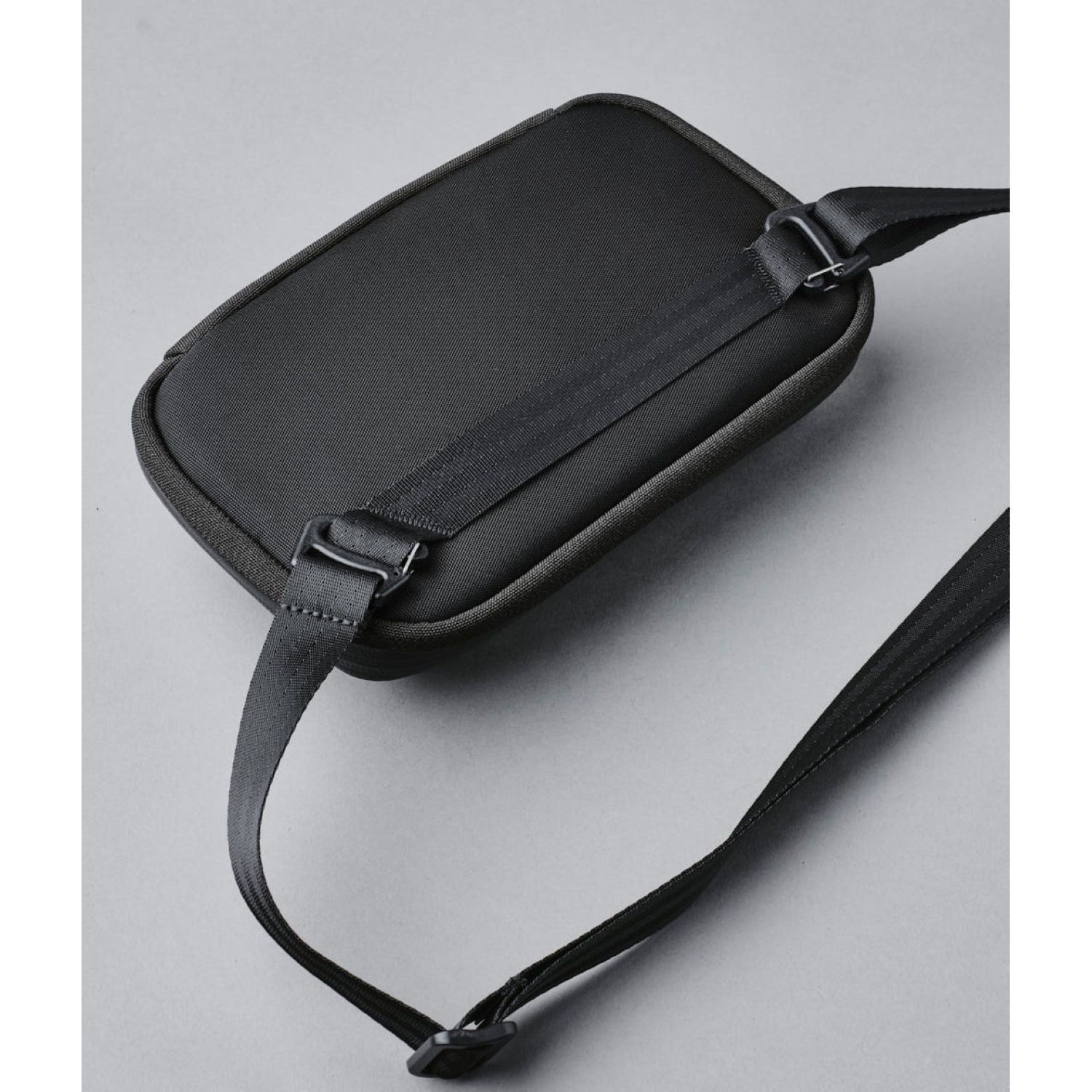 ALPAKA Elements Tech Case Mini