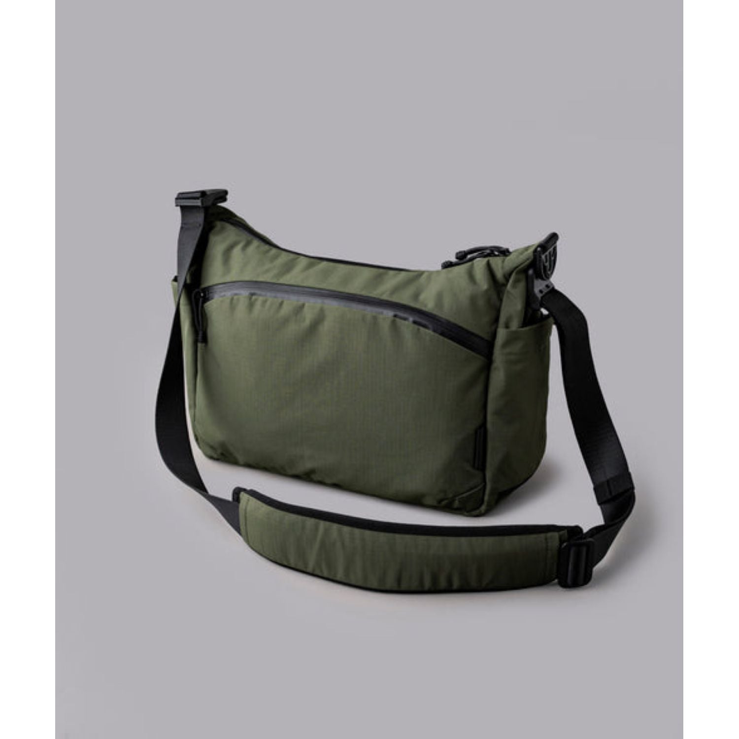 ALPAKA Flight Satchel