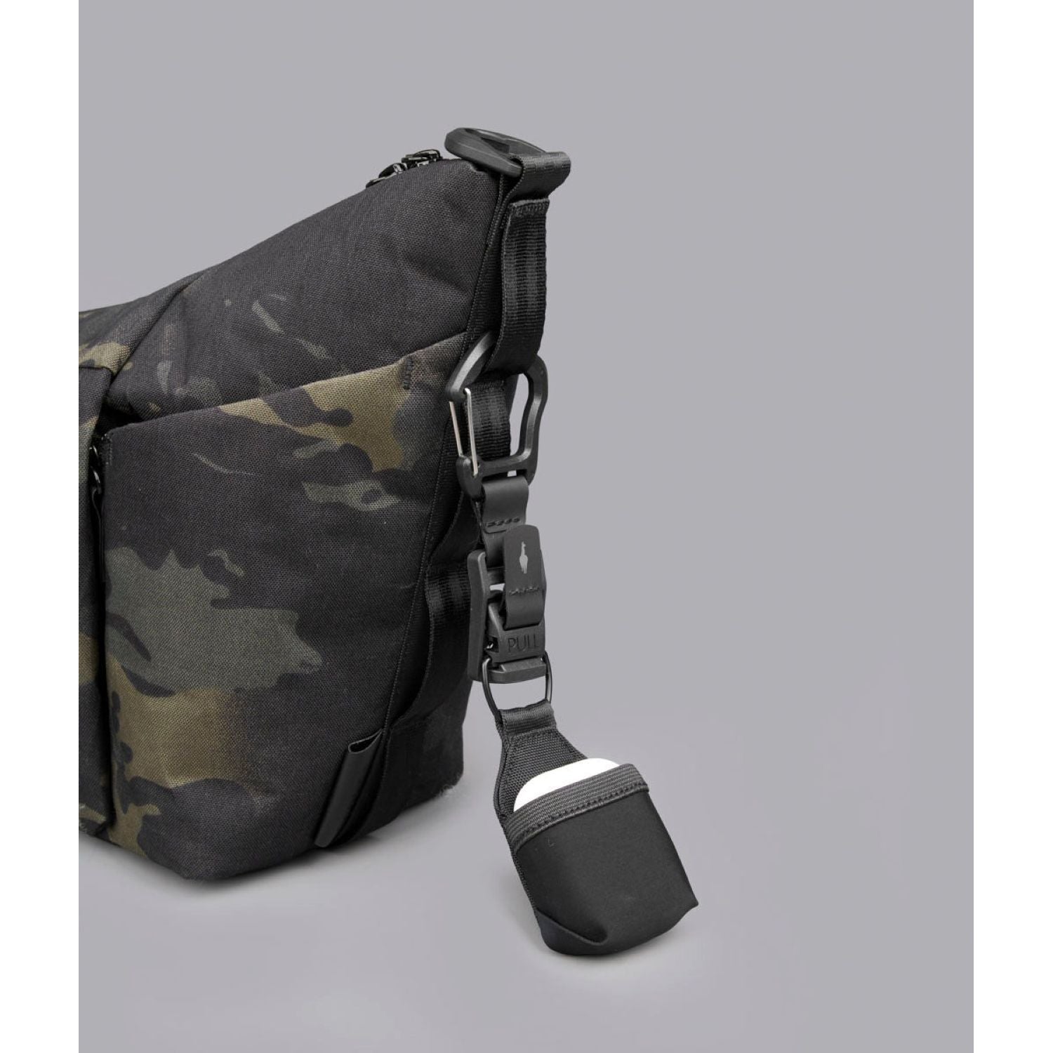 ALPAKA Flow Satchel With Padded Strap 4L