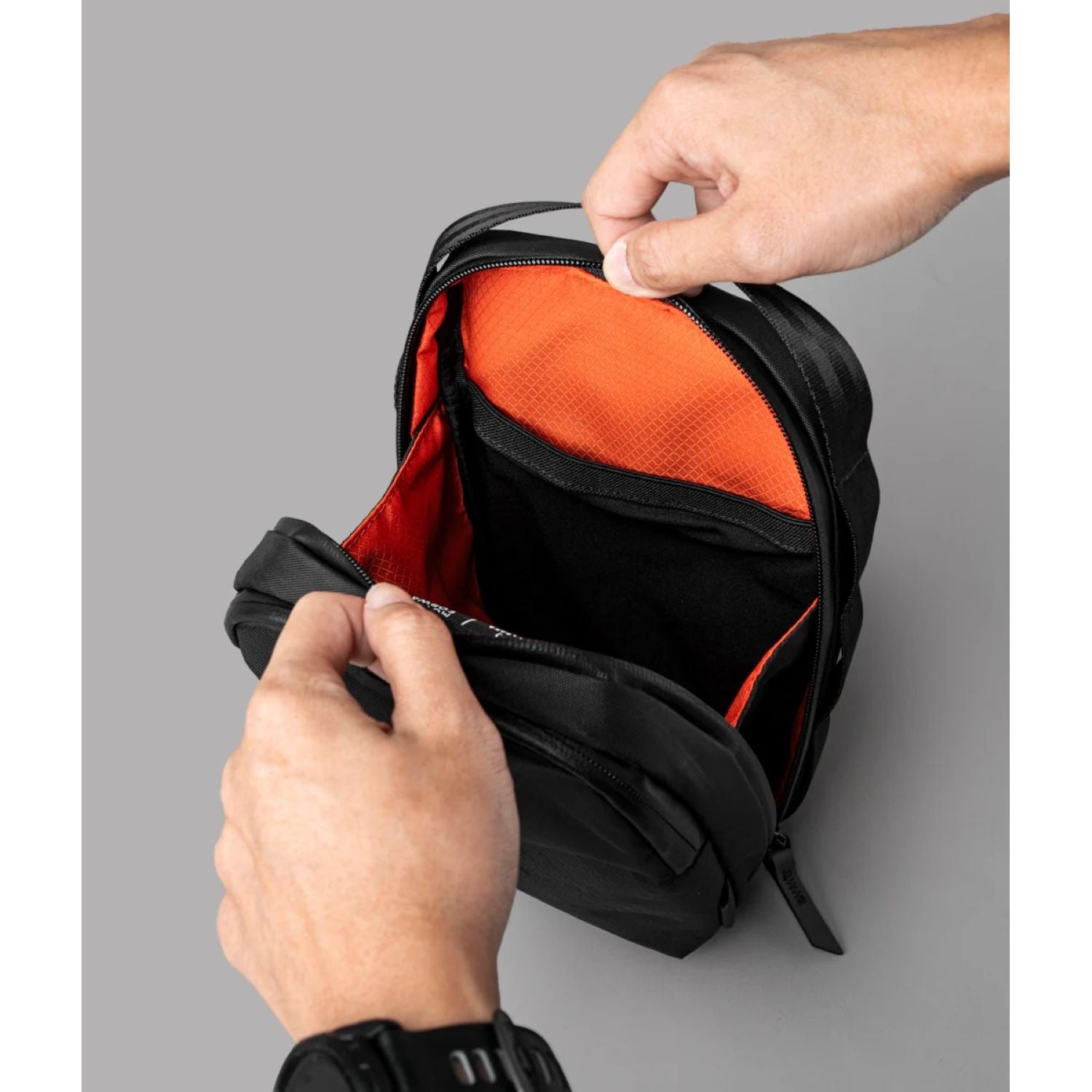ALPAKA Metro Sling Max