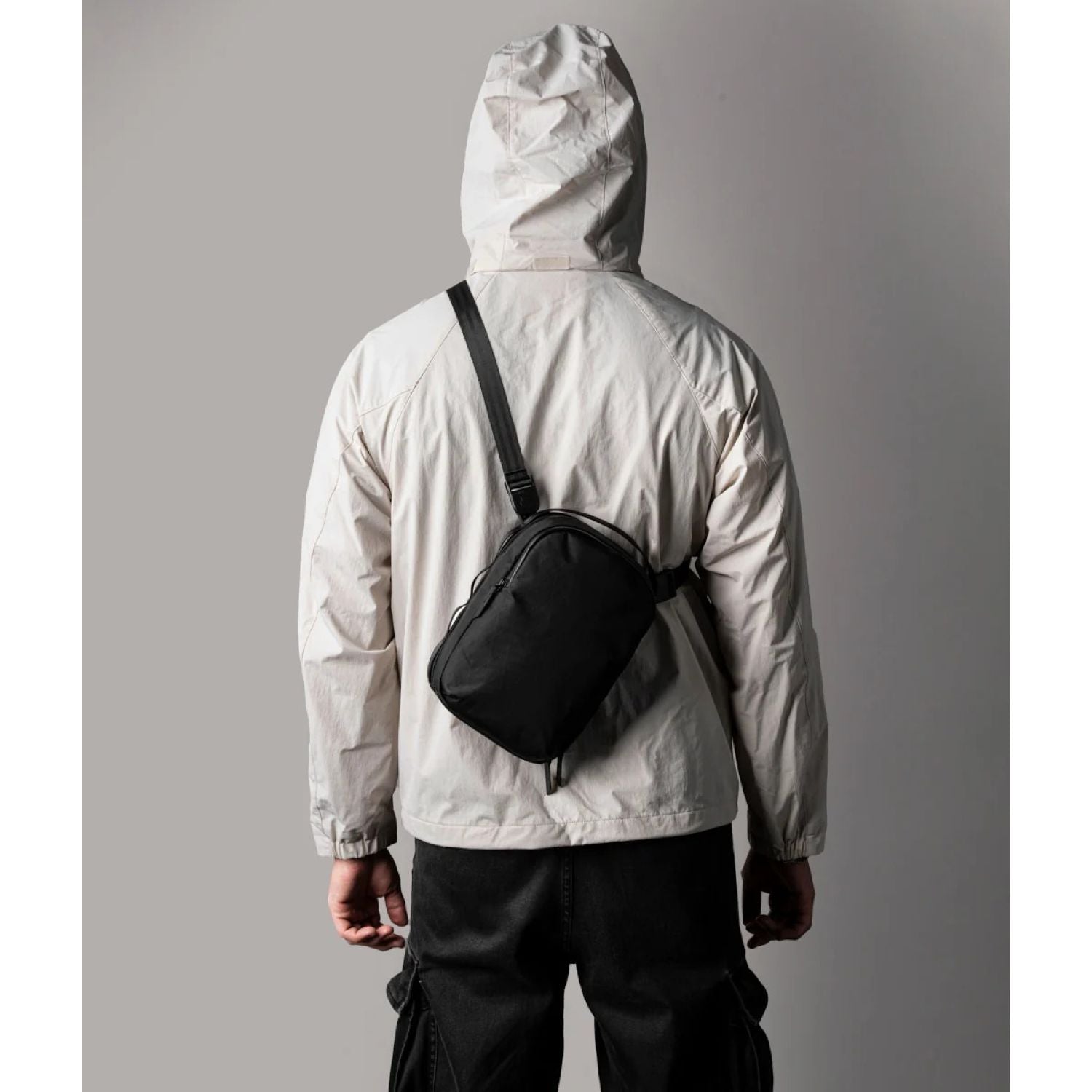 ALPAKA Metro Sling Max