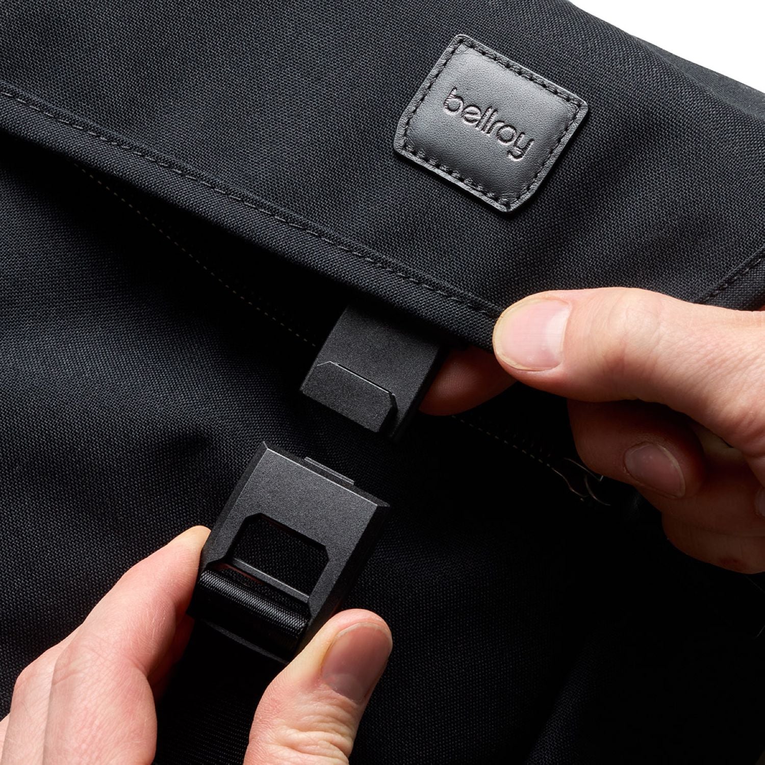 Bellroy Classic Messenger