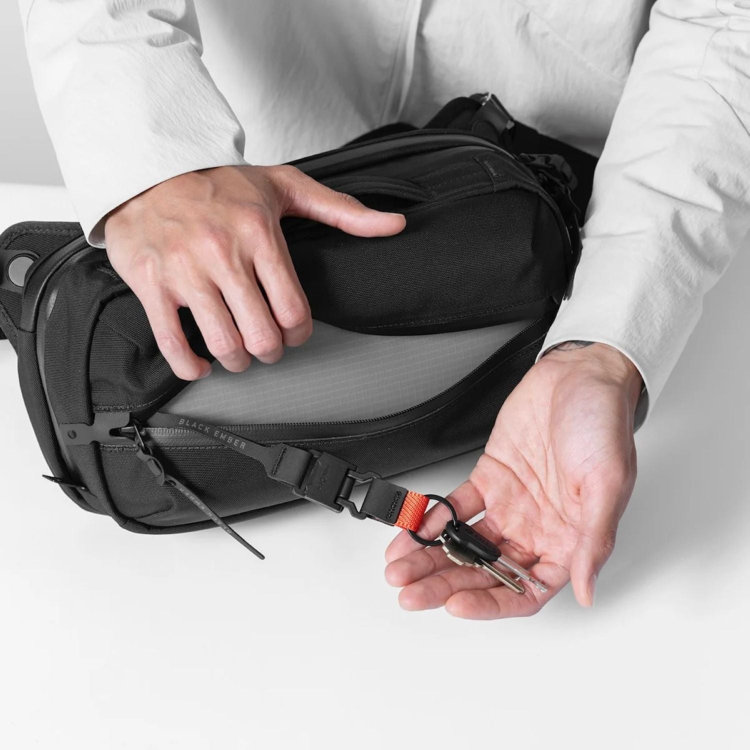 Black Ember Grip Sling-6 Embertex PFAS Free 6L