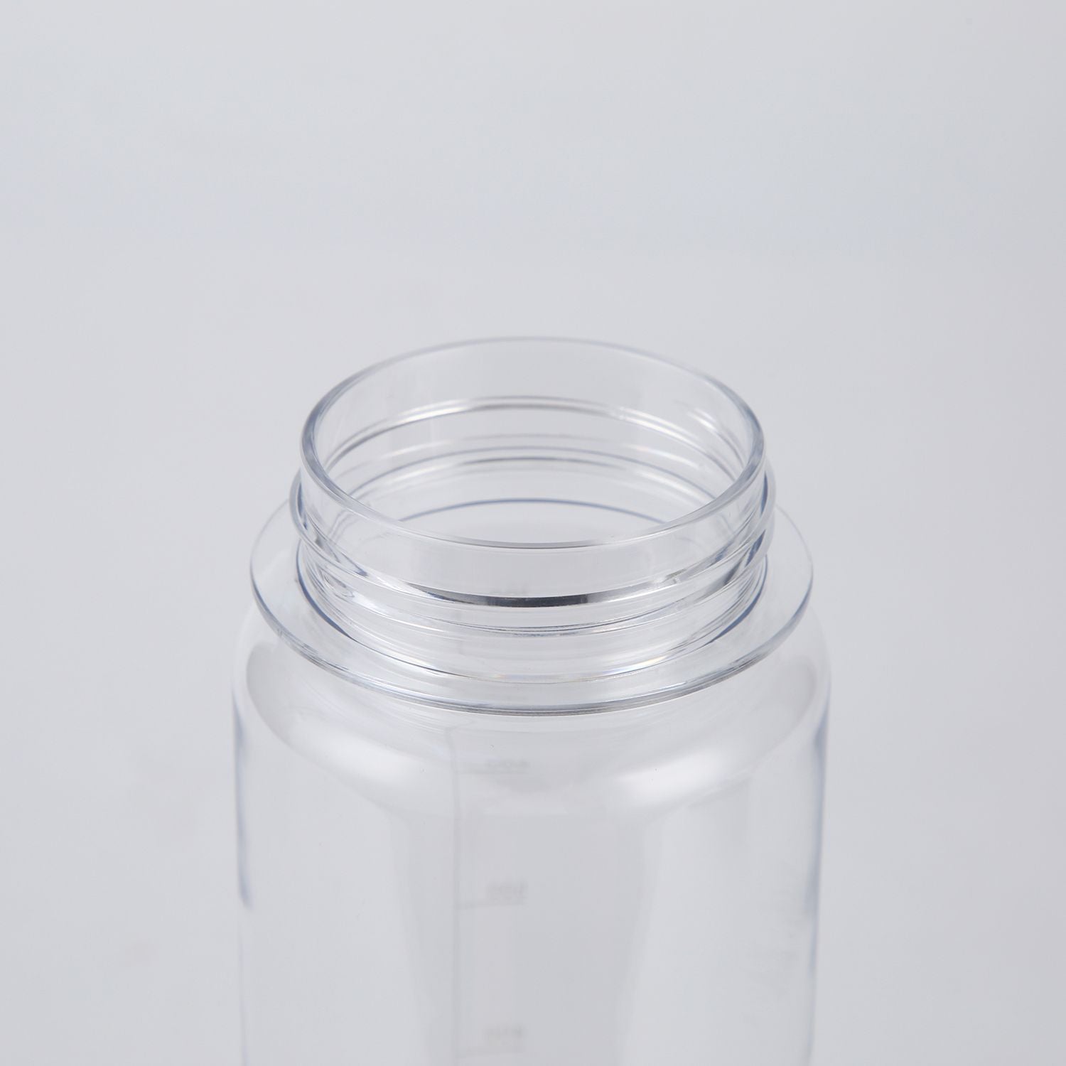 Crossing Flow Tritan Screw Cap Bottle 750ml