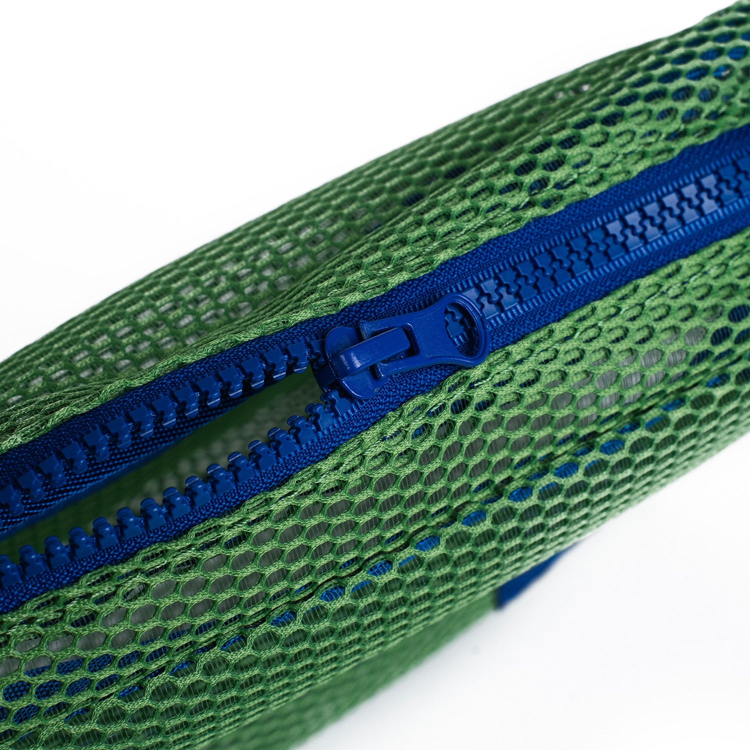 Crossing Jules Everywhere Mesh Pouch (Large)