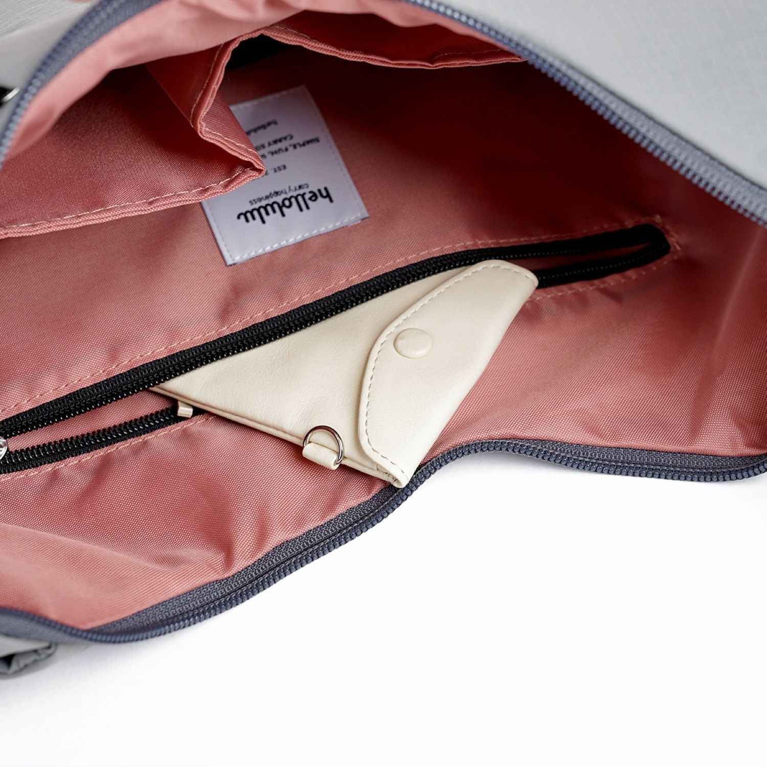 Hellolulu Zion Expandable Hobo Bag (SA)