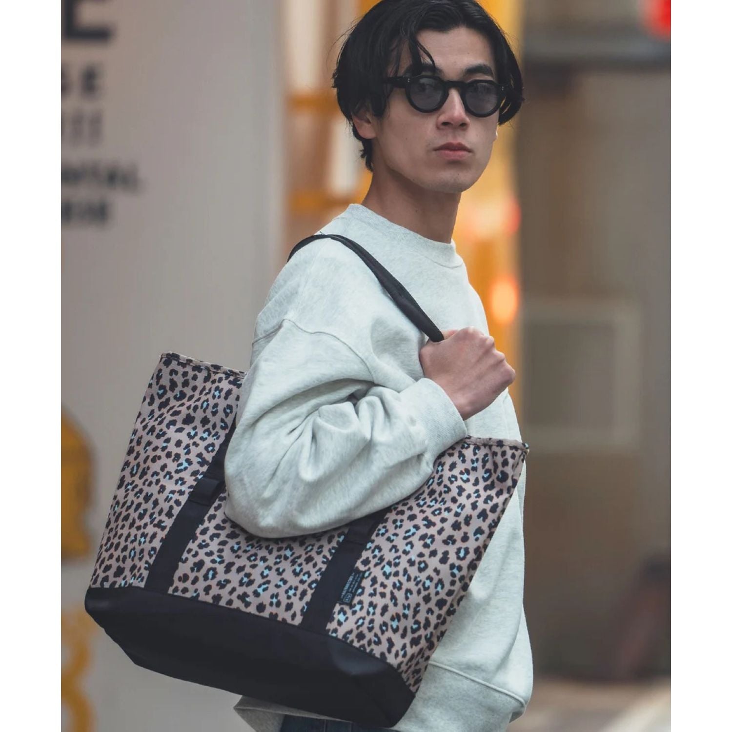 Kiu Water Repellent 600D Tote Bag