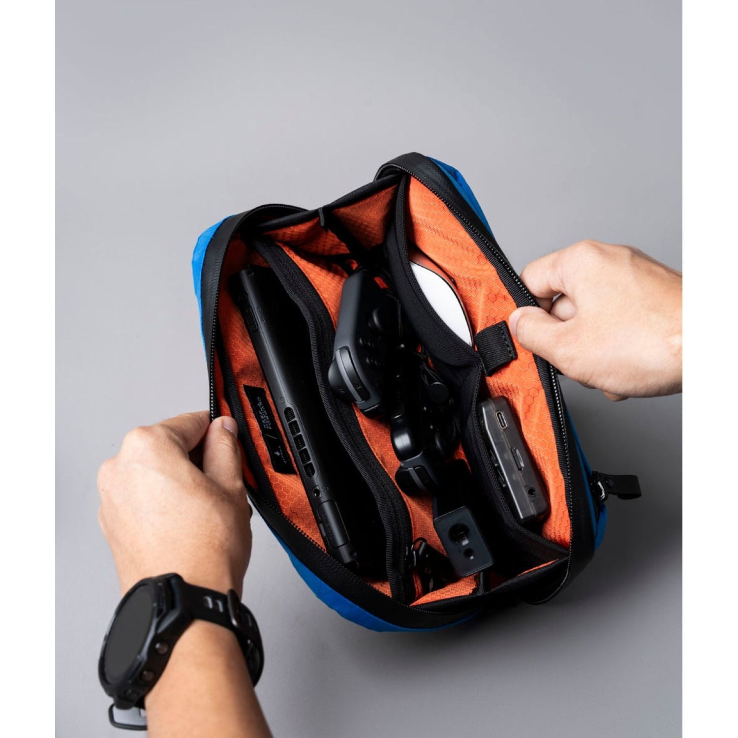 ALPAKA Elements Tech Case Mini