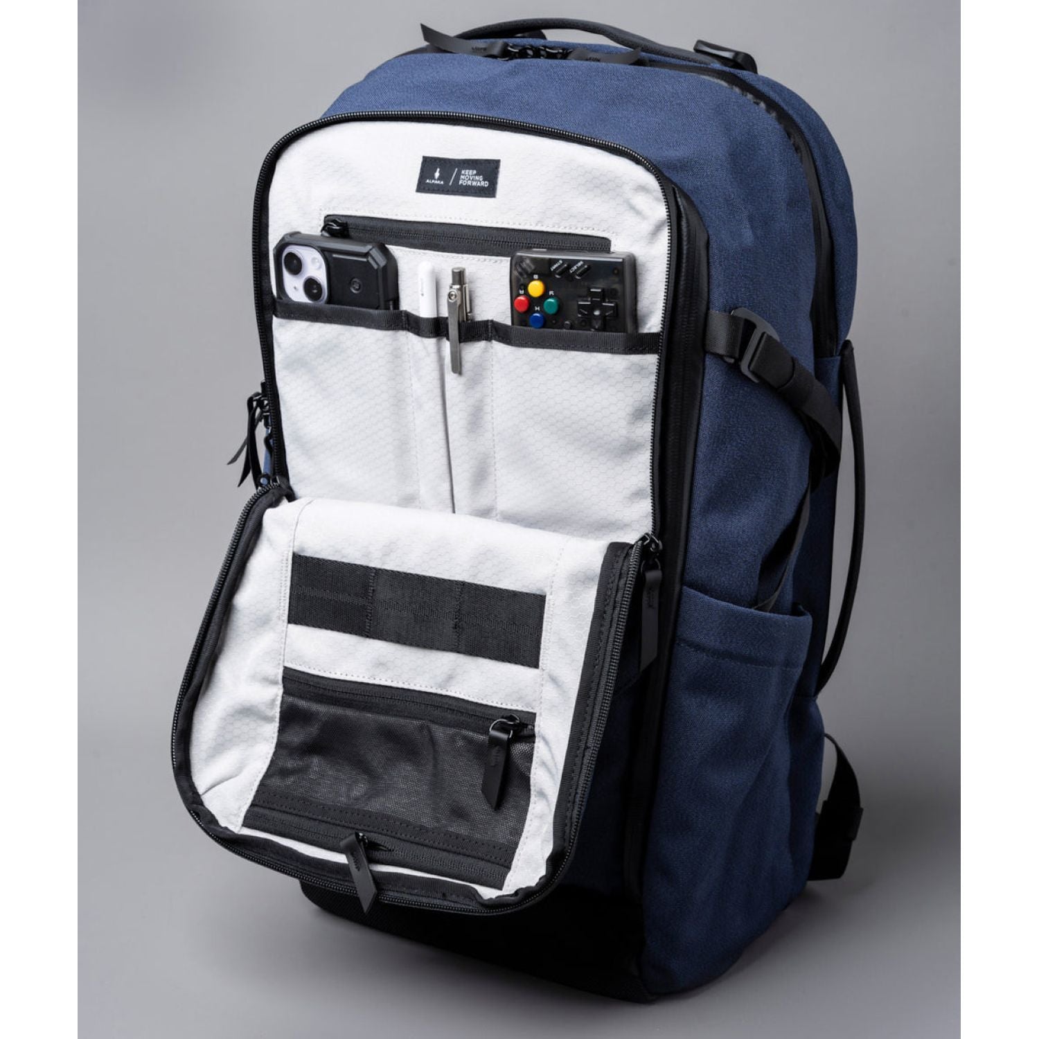 ALPAKA Elements Travel (35L) Axoflux 600D Backpack + Removable Waist Strap