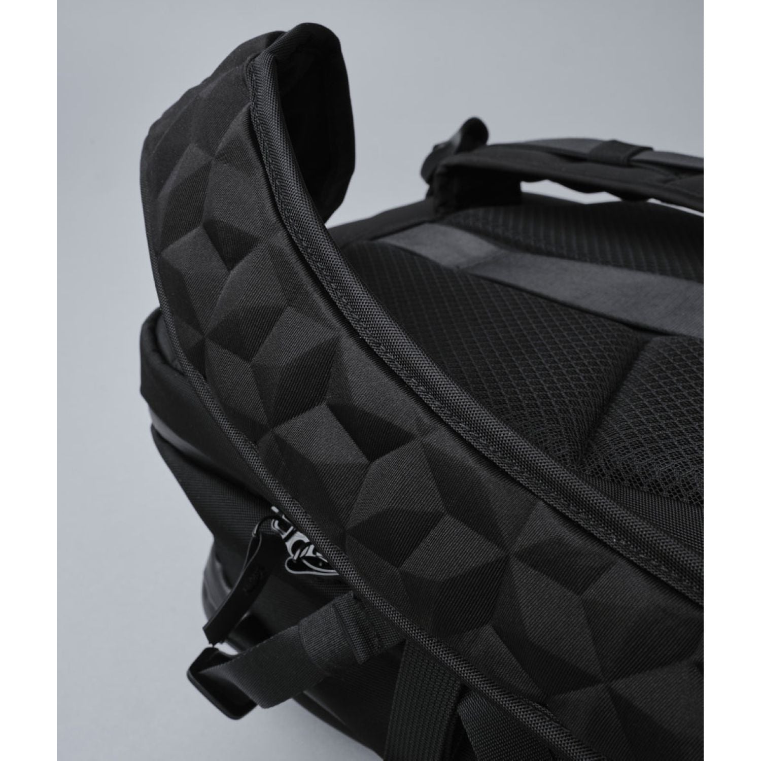 ALPAKA Elements Travel Backpack (35L) + Removable Waist Strap