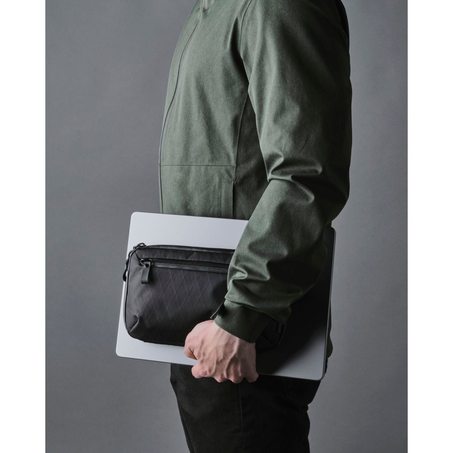 ALPAKA Elements Tech Case Sling Mini