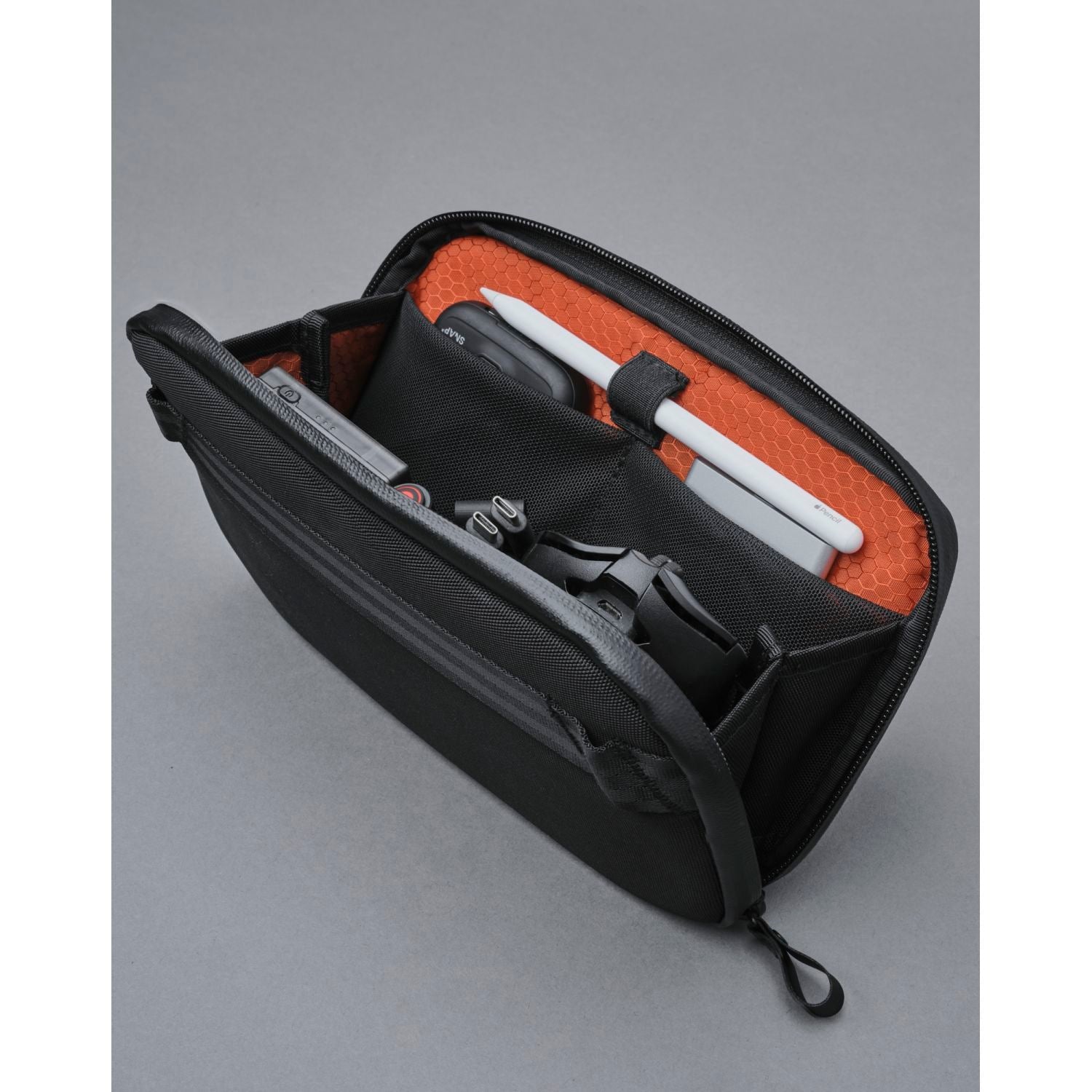 ALPAKA Elements Tech Case Sling Mini