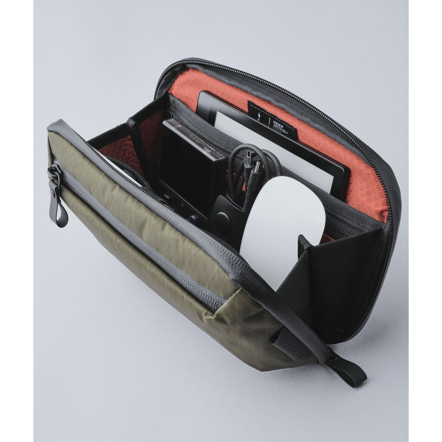 ALPAKA Elements Tech Case Sling Mini