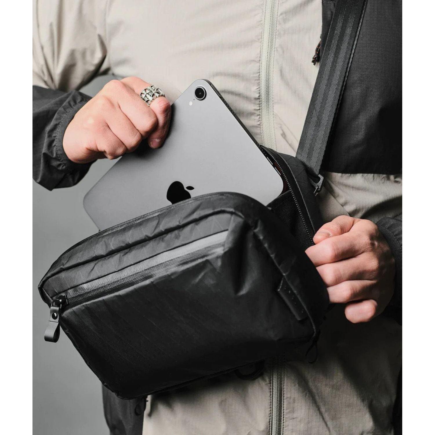 ALPAKA Elements Tech Case Sling