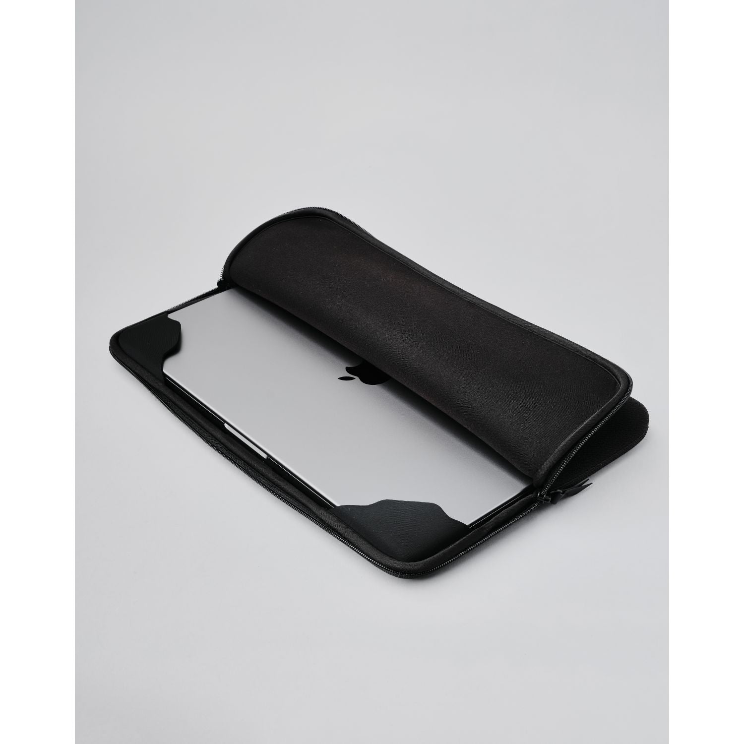 ALPAKA Slim Laptop Sleeve 14"