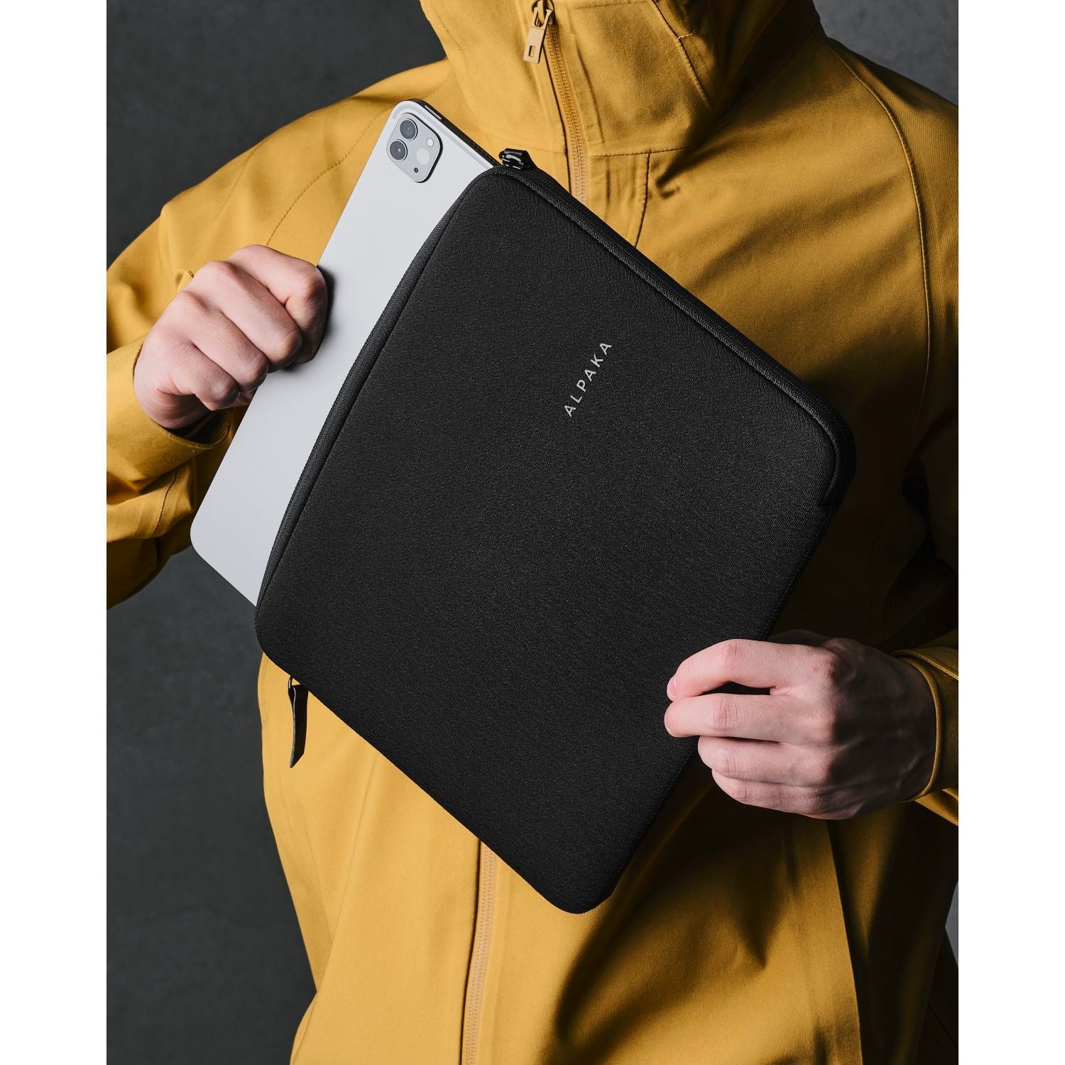 ALPAKA Slim Tablet Sleeve 12.9"