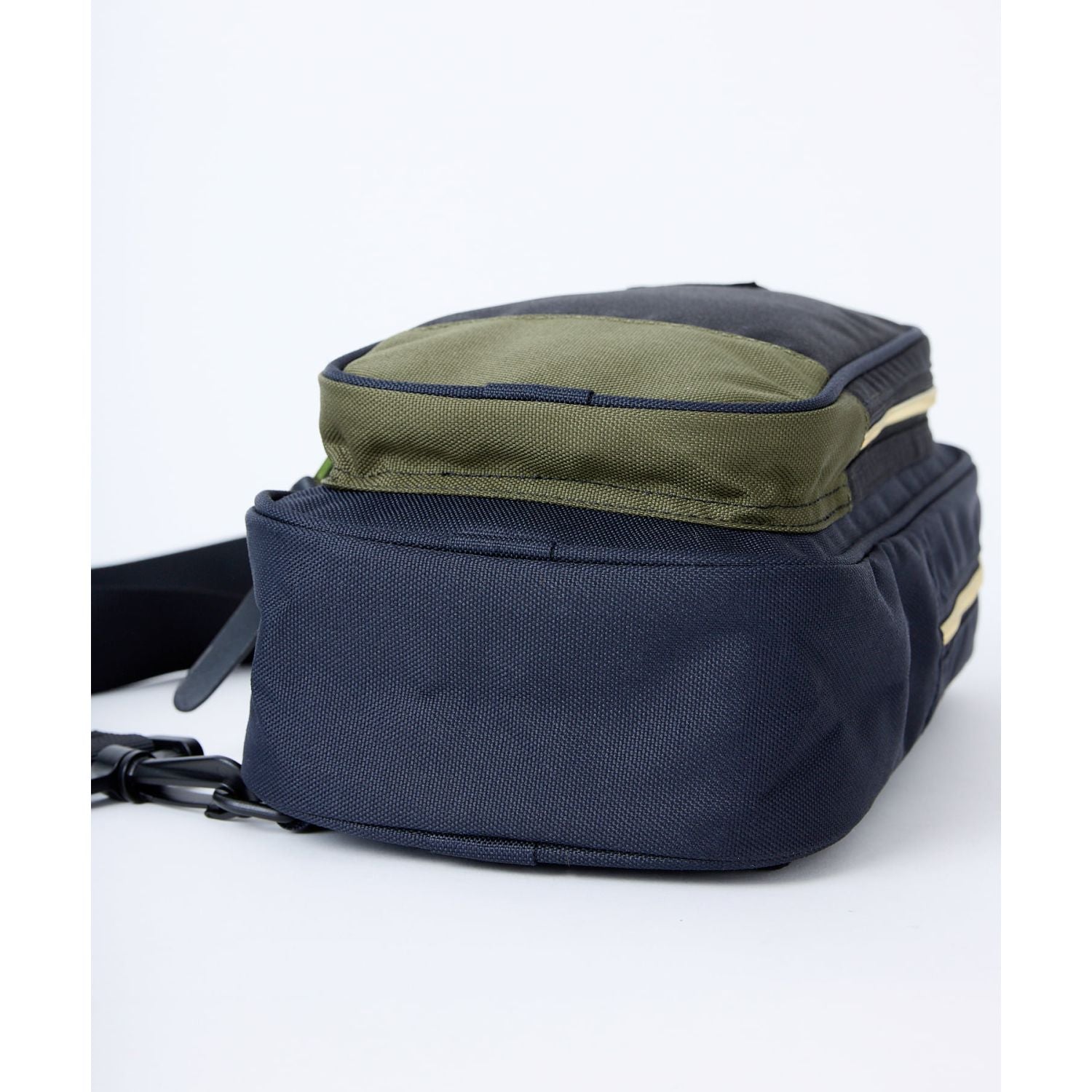Anello Cross Bottle Cross Body Bag