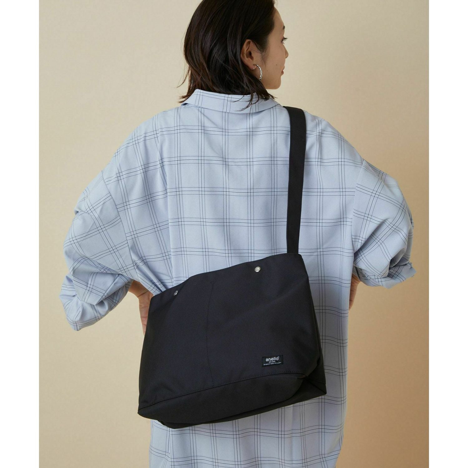 Anello To Go Shoulder Bag