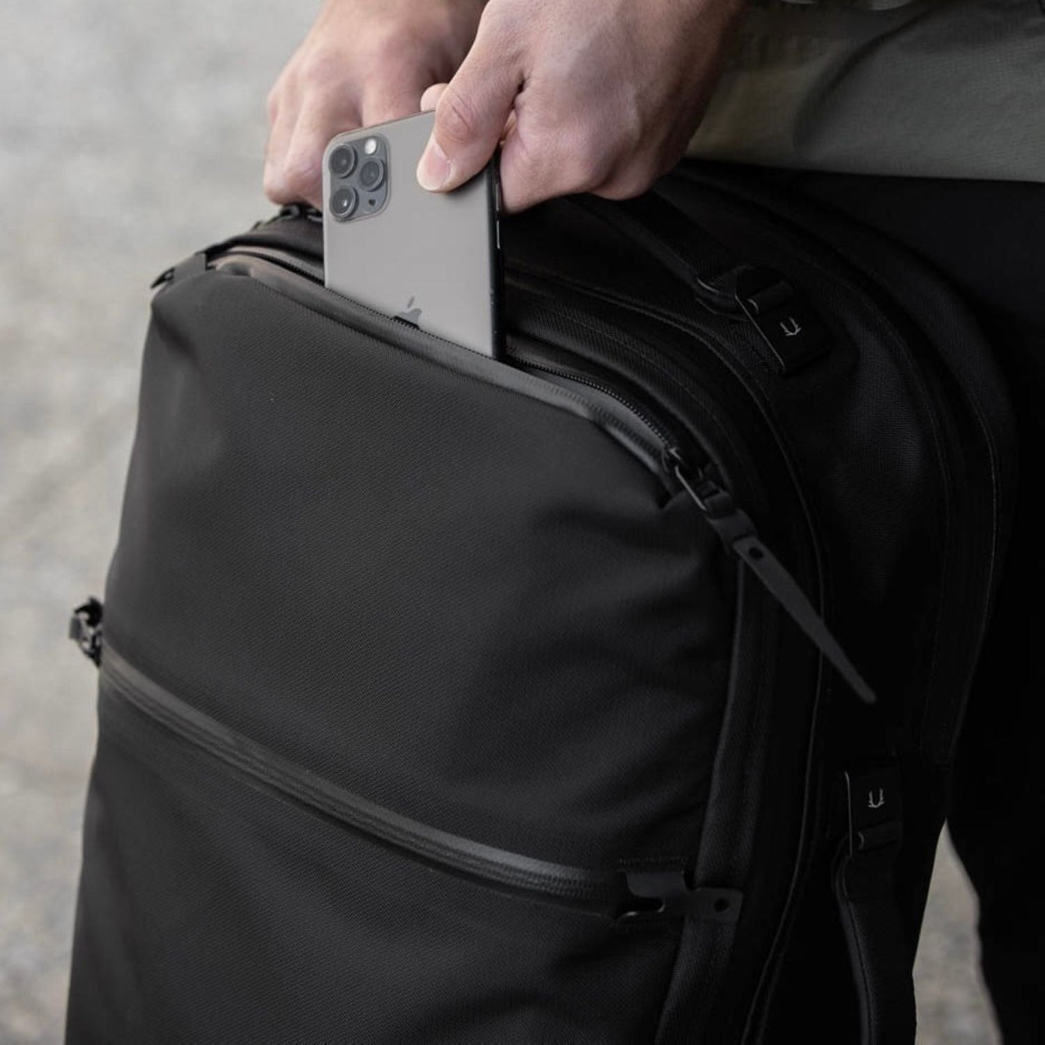 Black Ember Citadel 25 16” Laptop Backpack (SA)