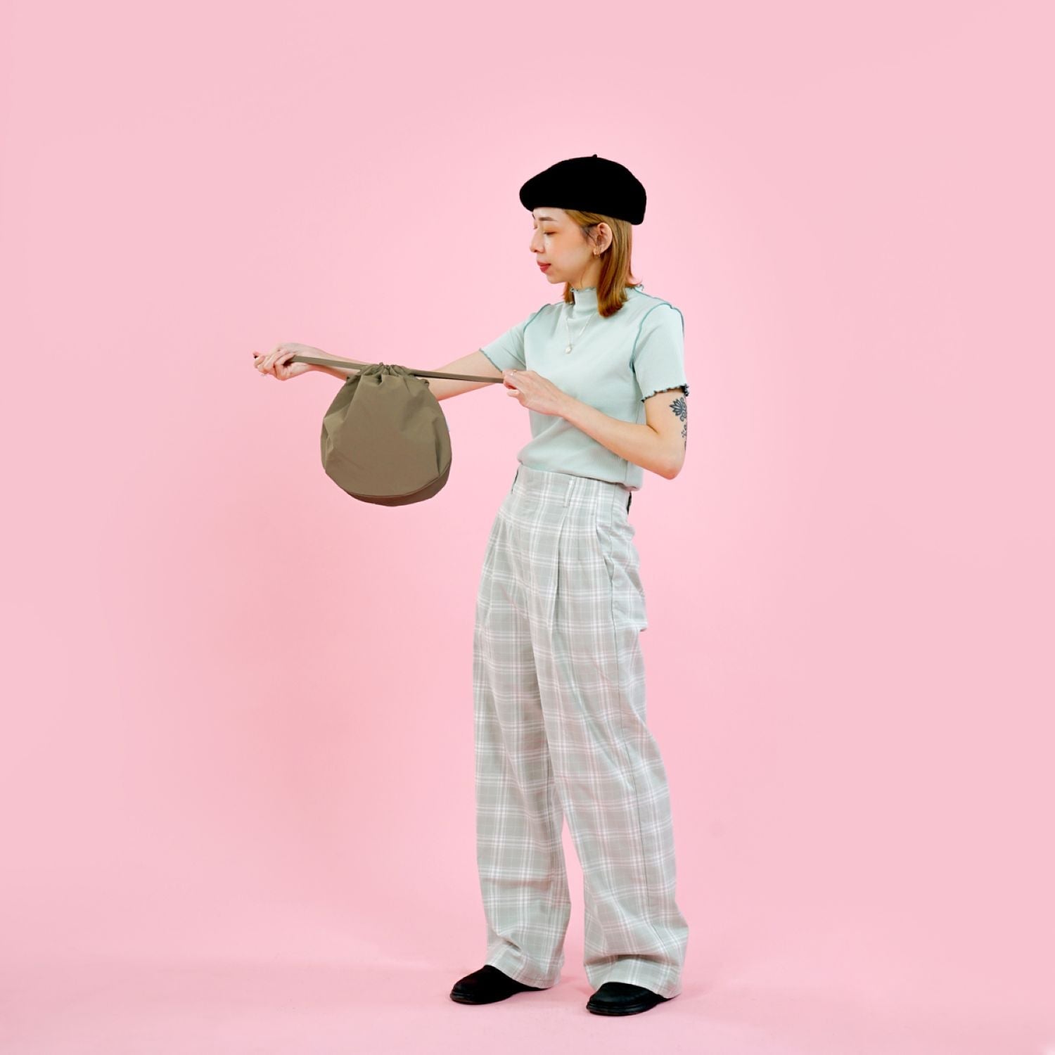 Hellolulu Kate 2 Way Oval Sling L