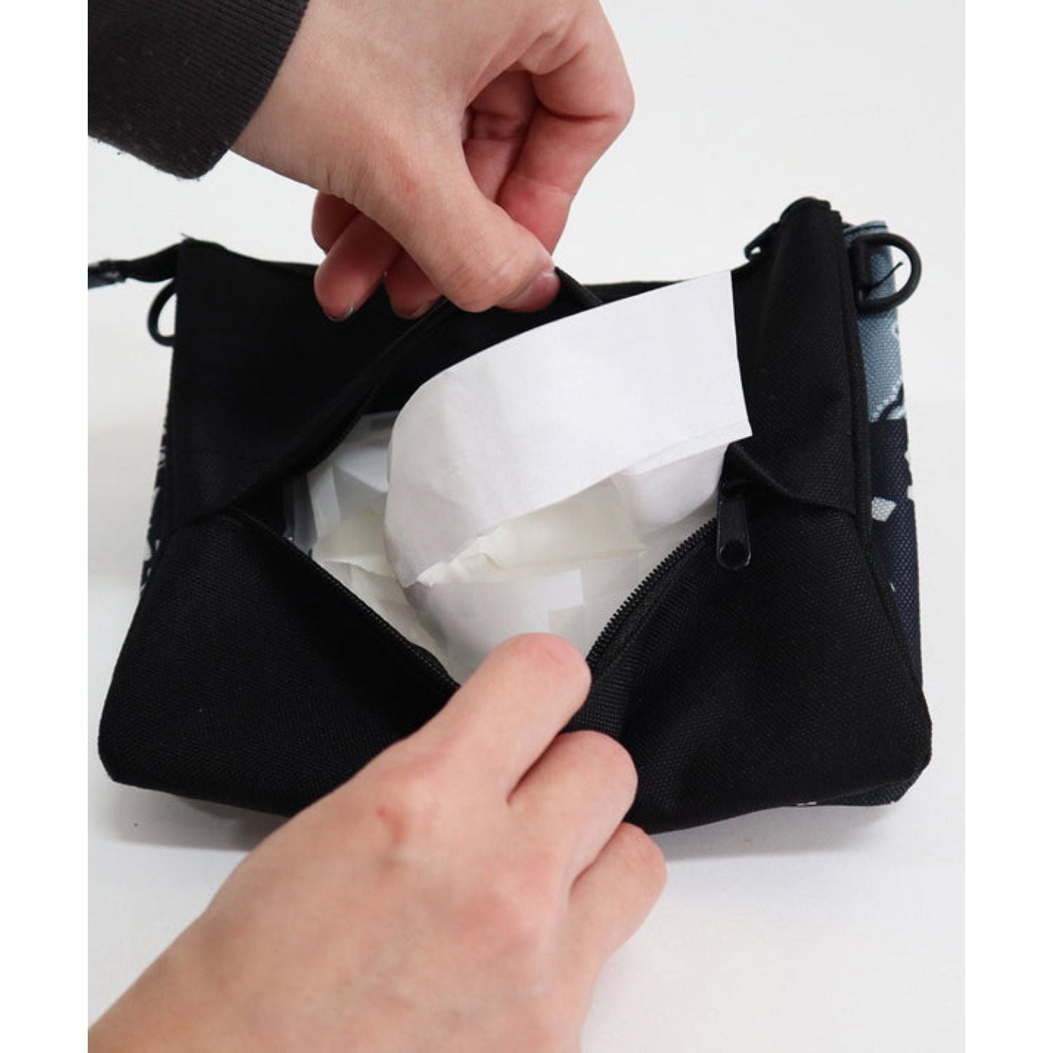 KiU Etiquette Water Repellent Pouch