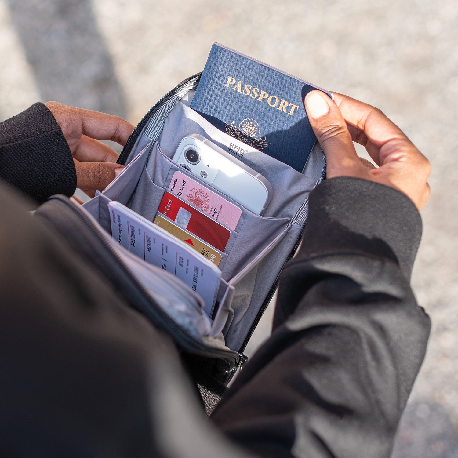 Pacsafe Rfidsafe Tech Crossbody