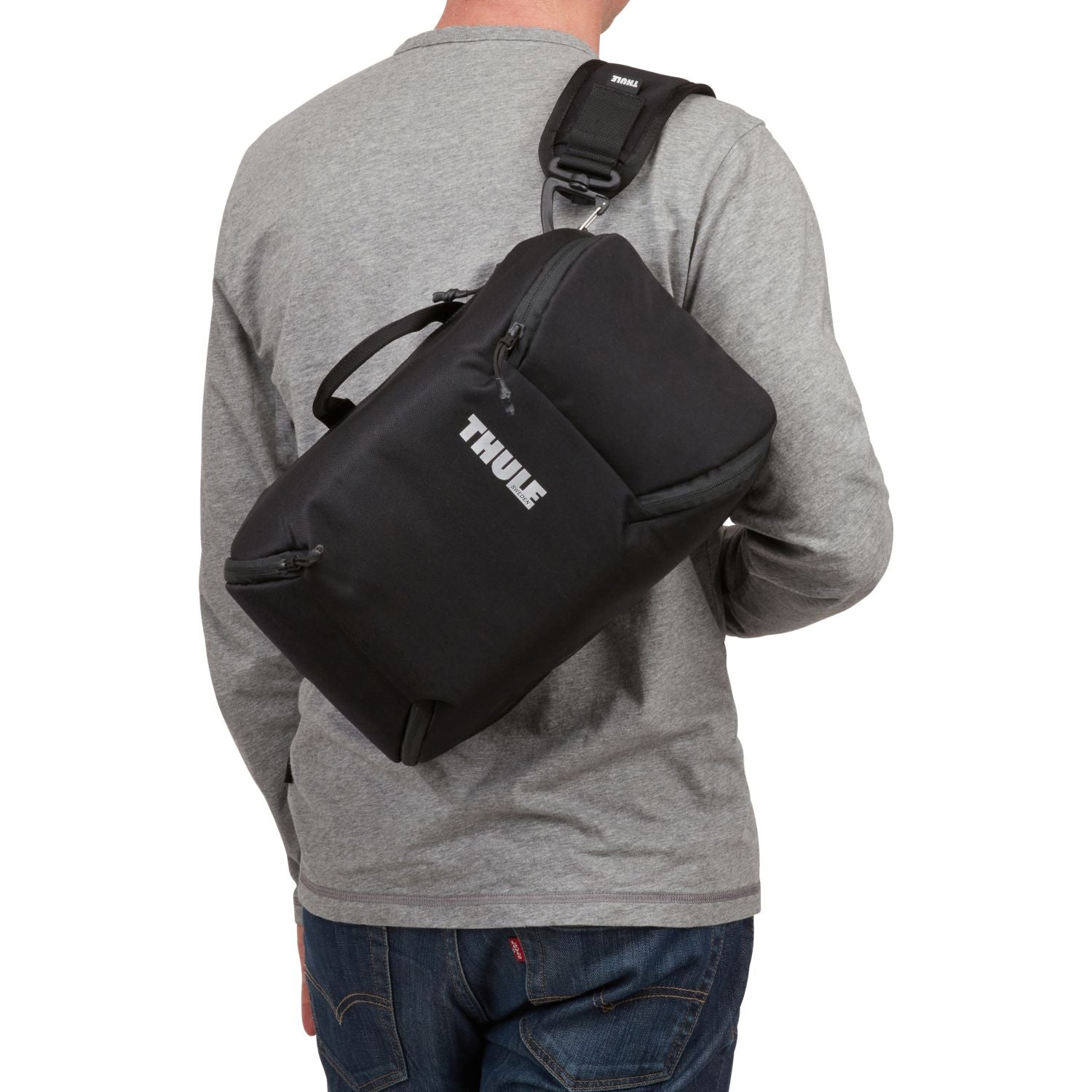 Thule Covert DSLR Backpack 32L