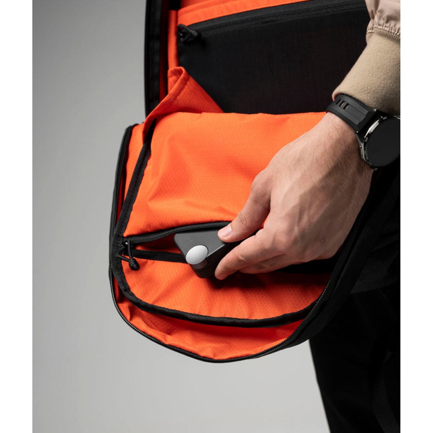 ALPAKA Essential Backpack Lite 16L