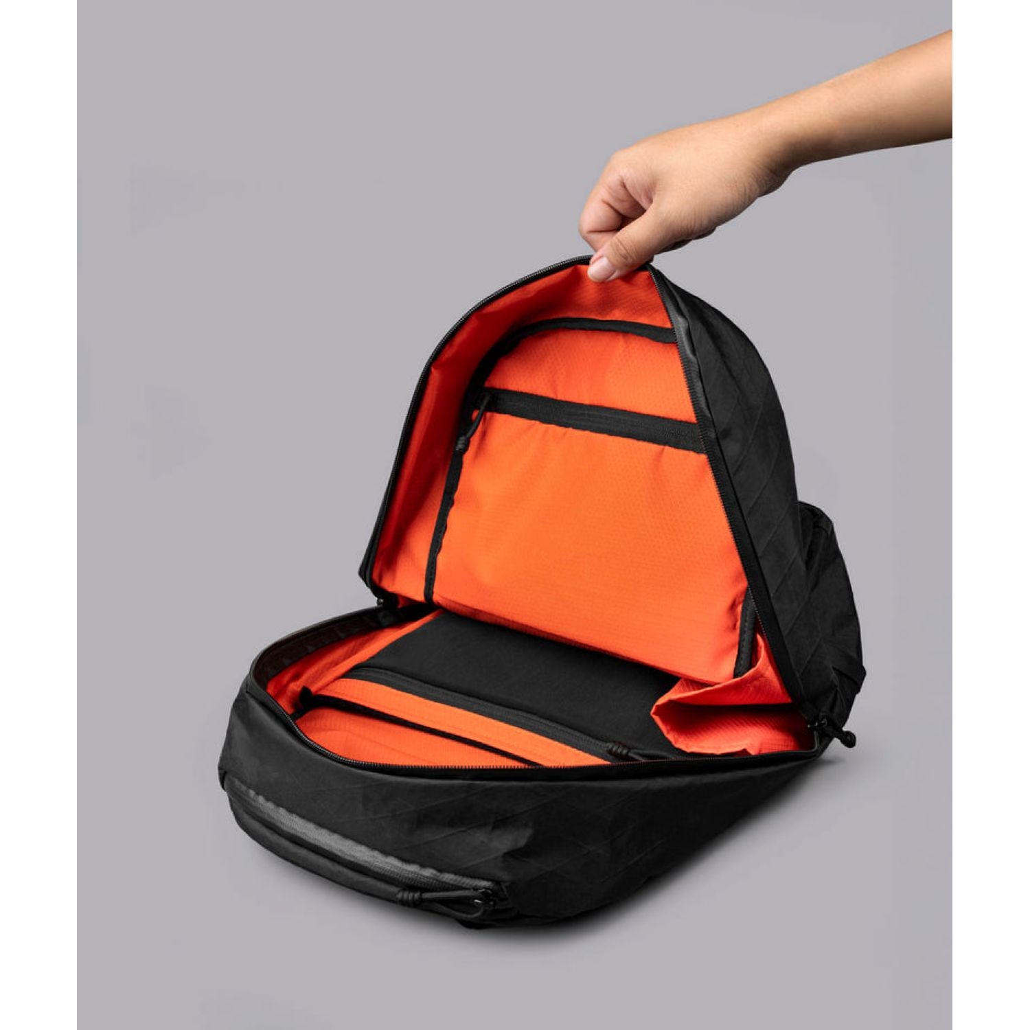 ALPAKA Essential Backpack Lite 16L