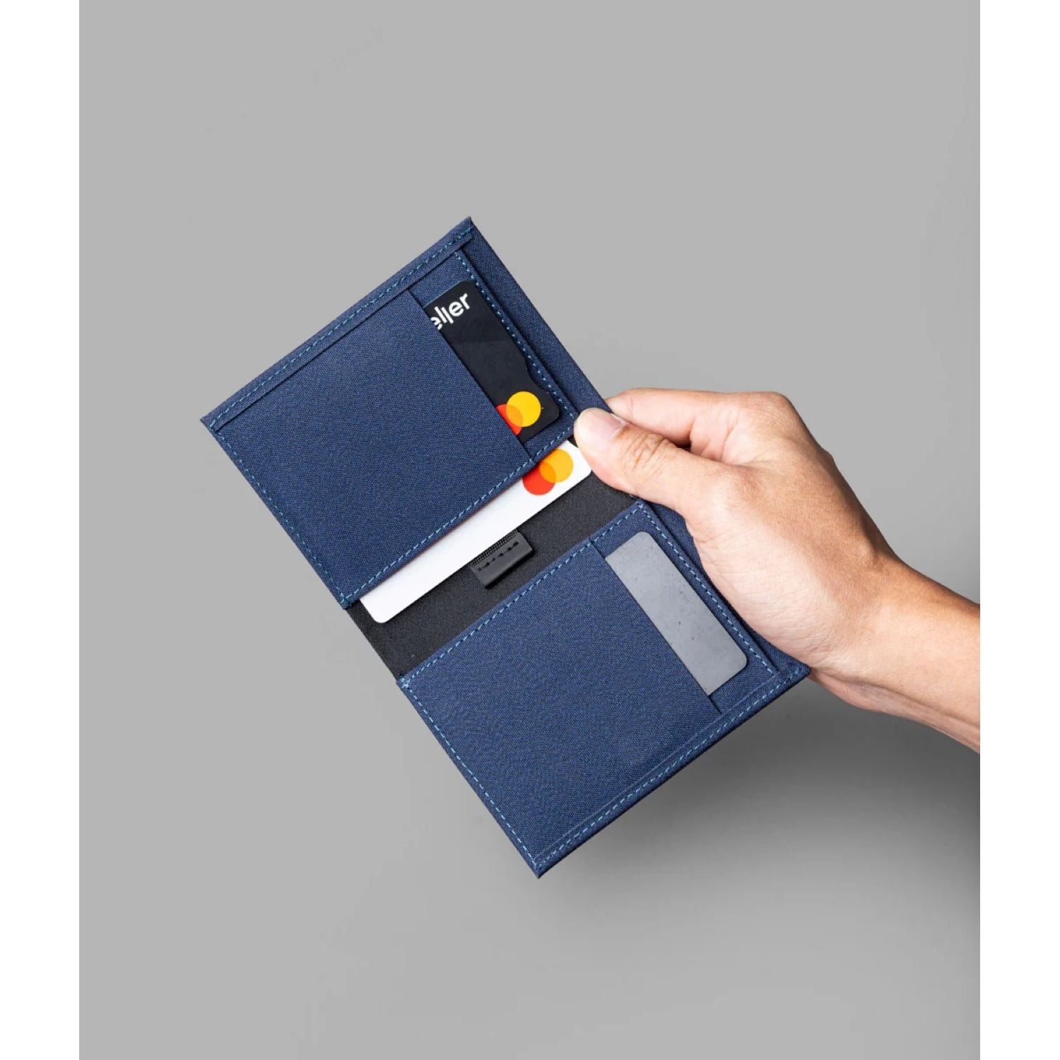 ALPAKA Bifold Cash Wallet