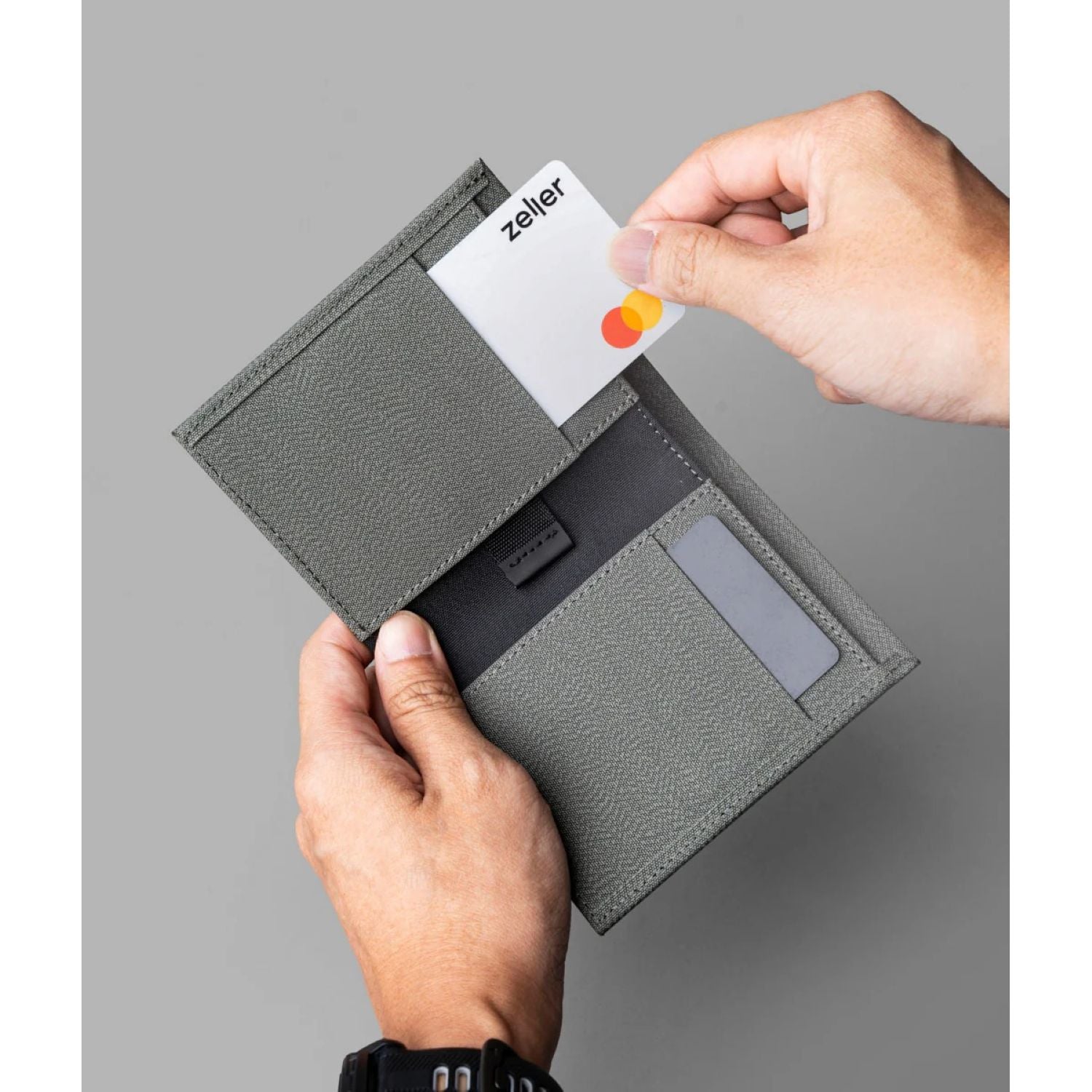 ALPAKA Bifold Cash Wallet