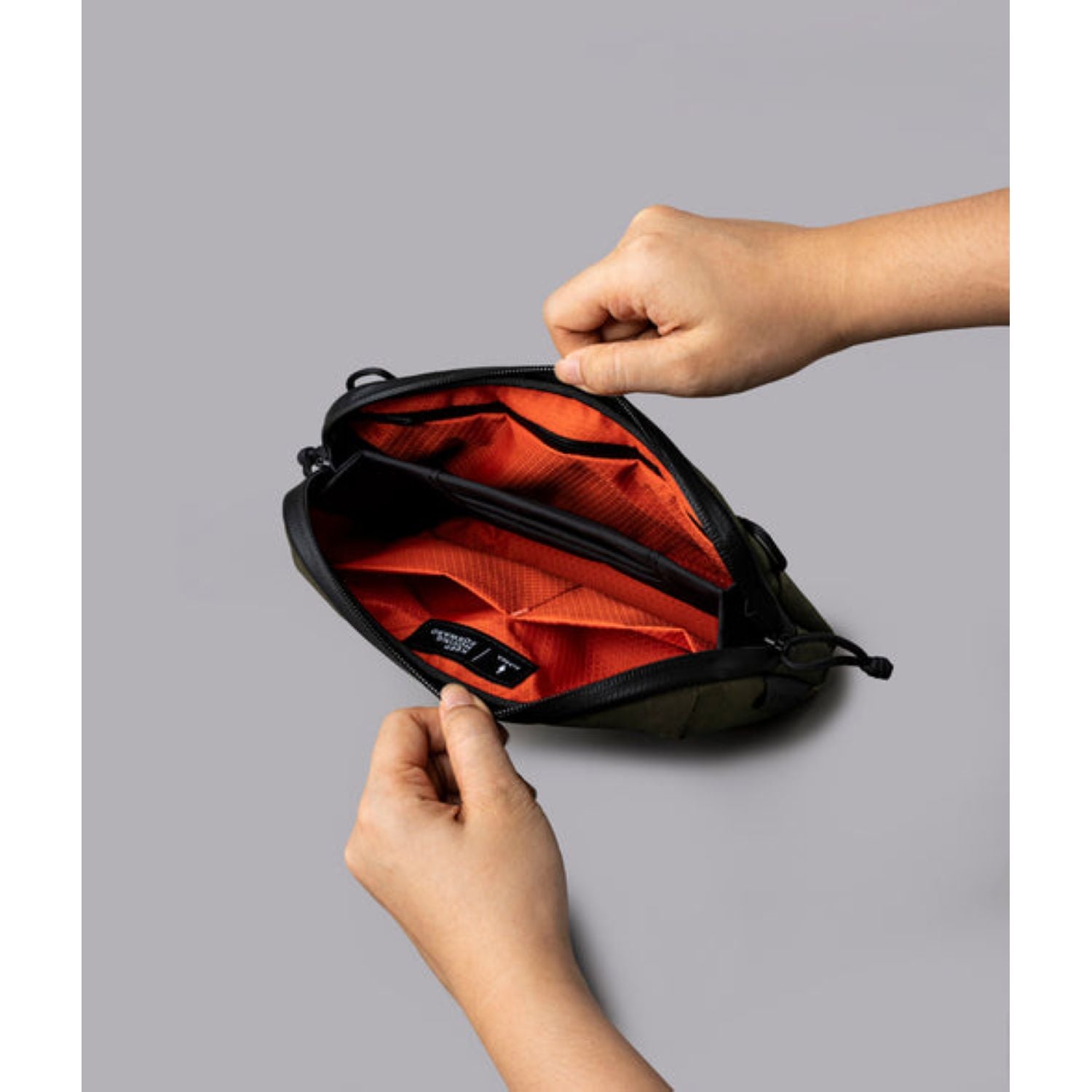 ALPAKA Flight Pouch Pro