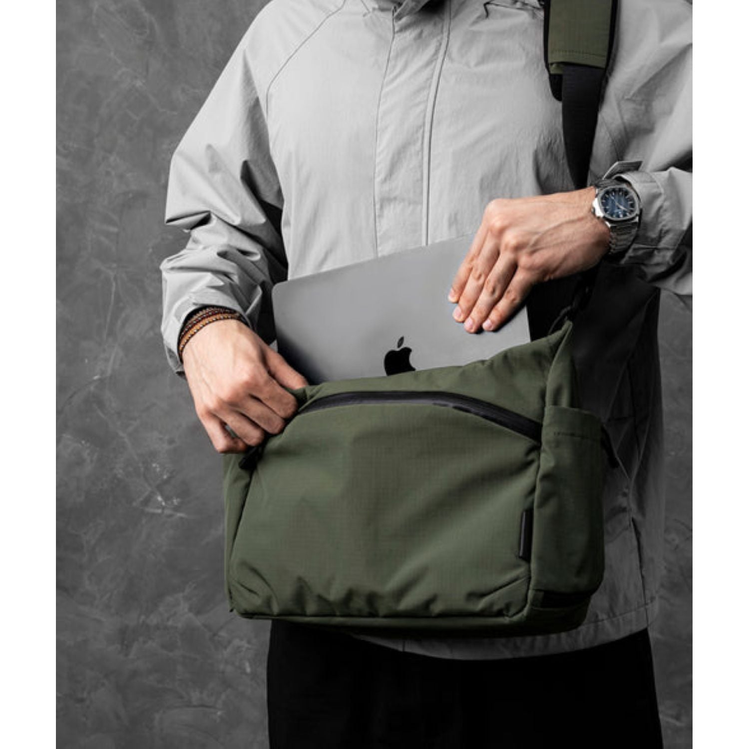 ALPAKA Flight Satchel