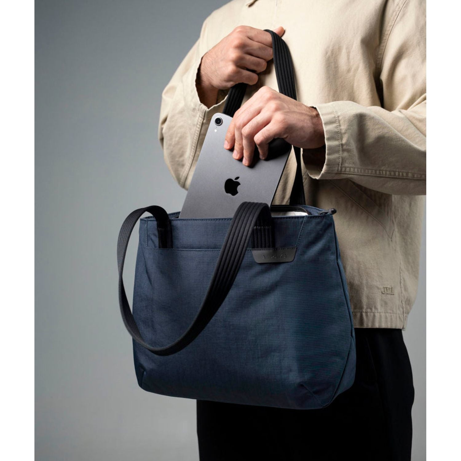 ALPAKA Flight Tote Bag (S)
