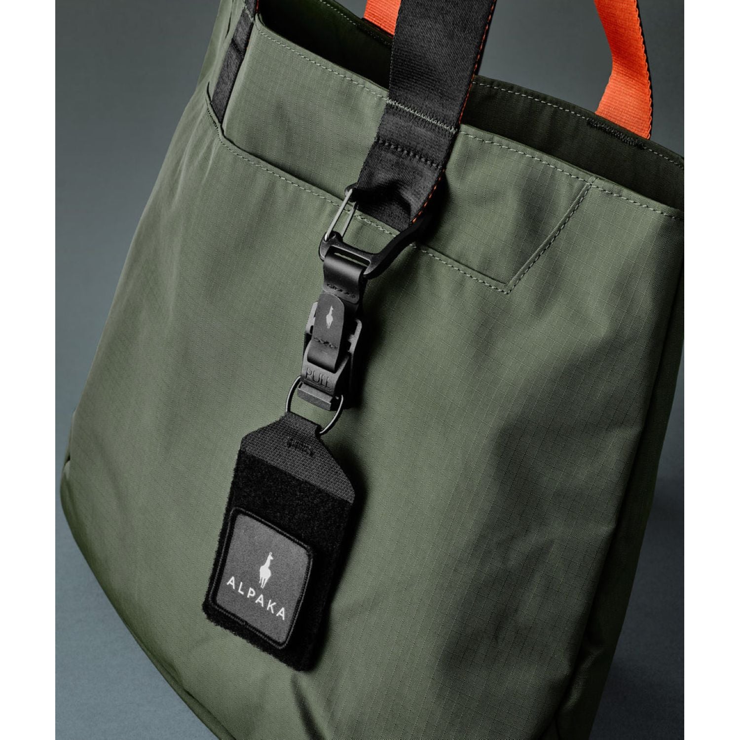 ALPAKA Hub Carabiner