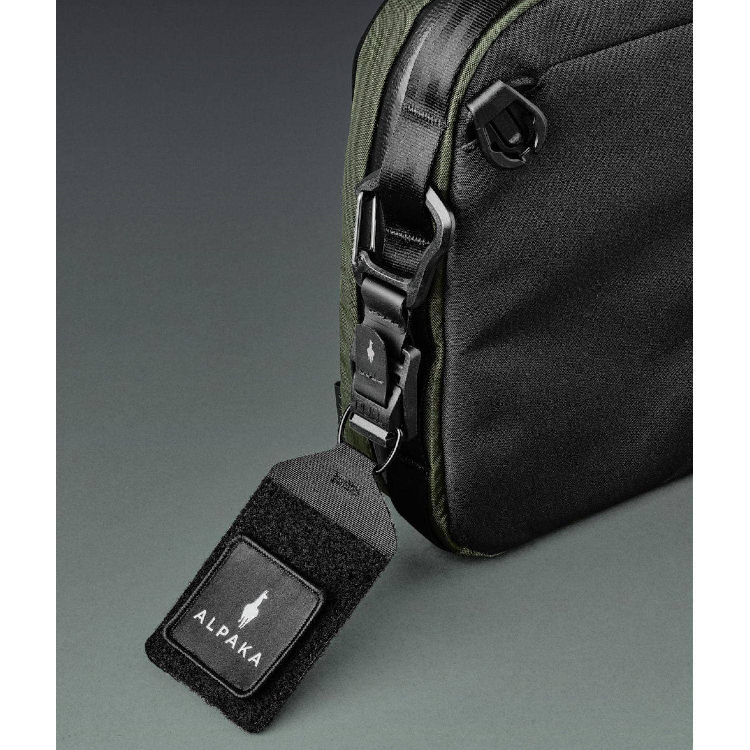 ALPAKA Hub Carabiner