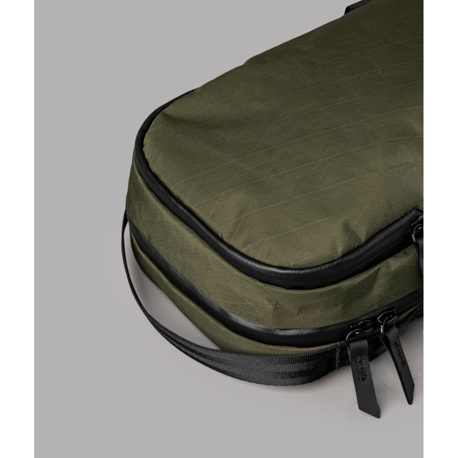 ALPAKA Metro Sling Max