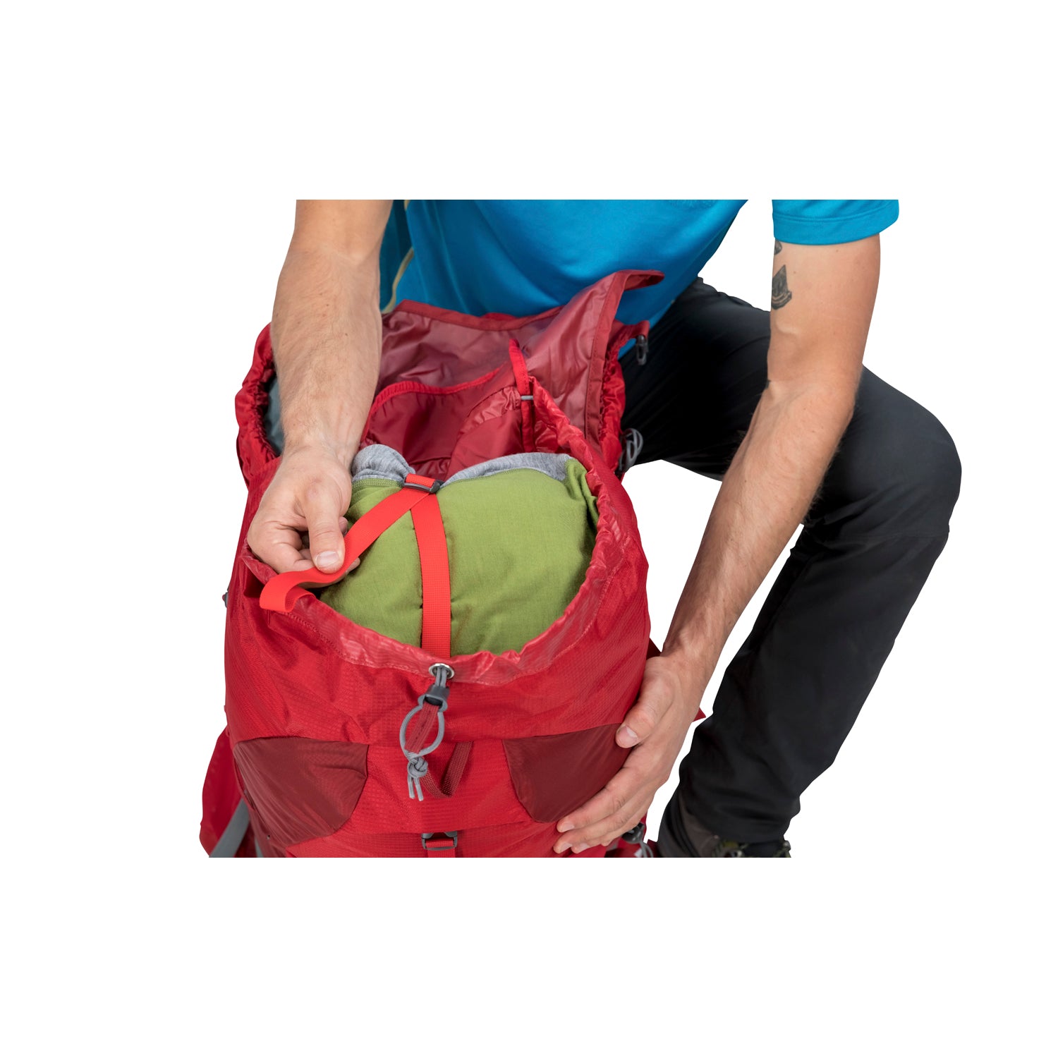 Osprey Atmos AG 65 Backpack with Raincover - Medium - Men's Backpacking (SA)
